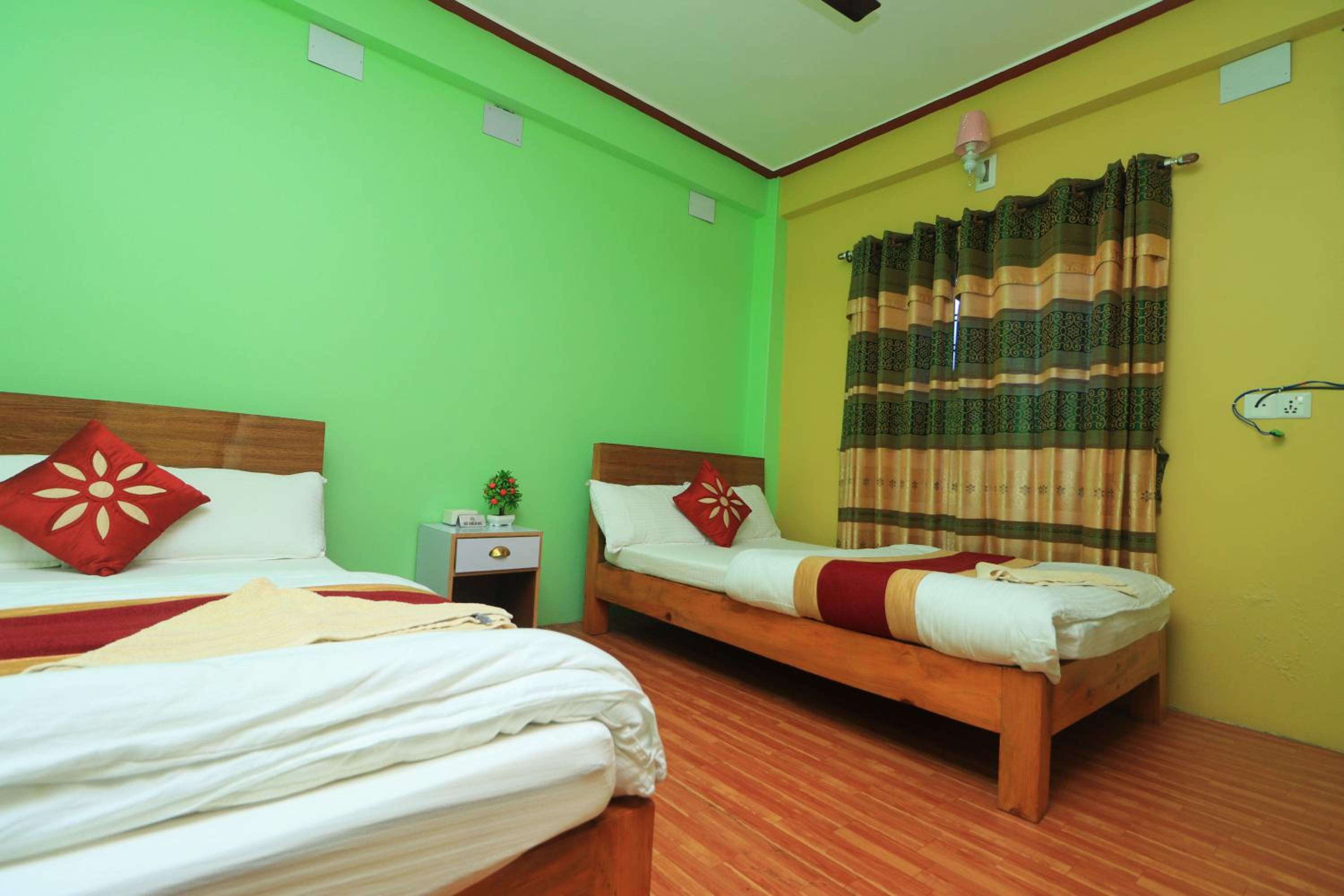 Budget Twin Room photo 2