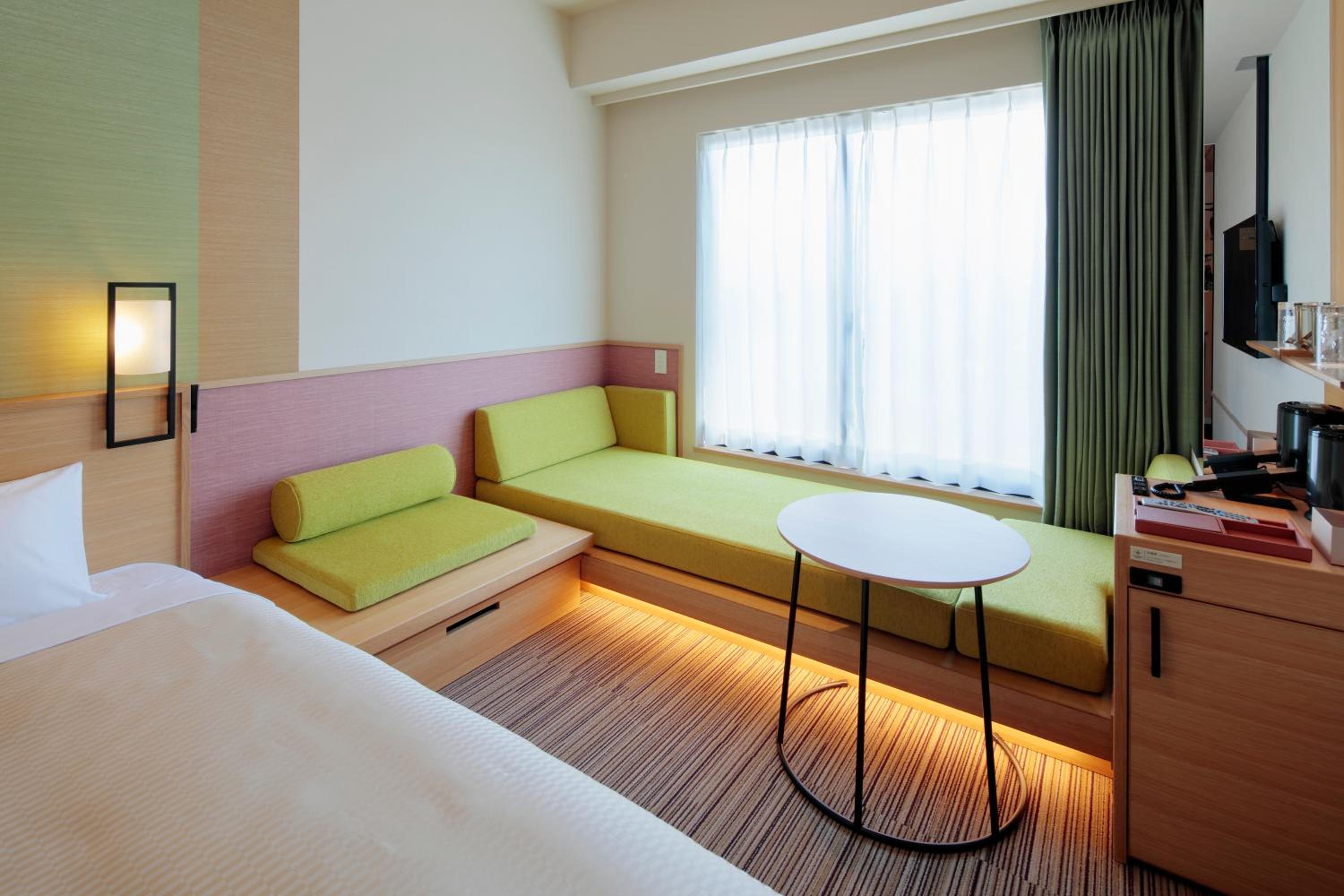 Room Selected at Check-In ( for 3 person ) - Non-Smoking