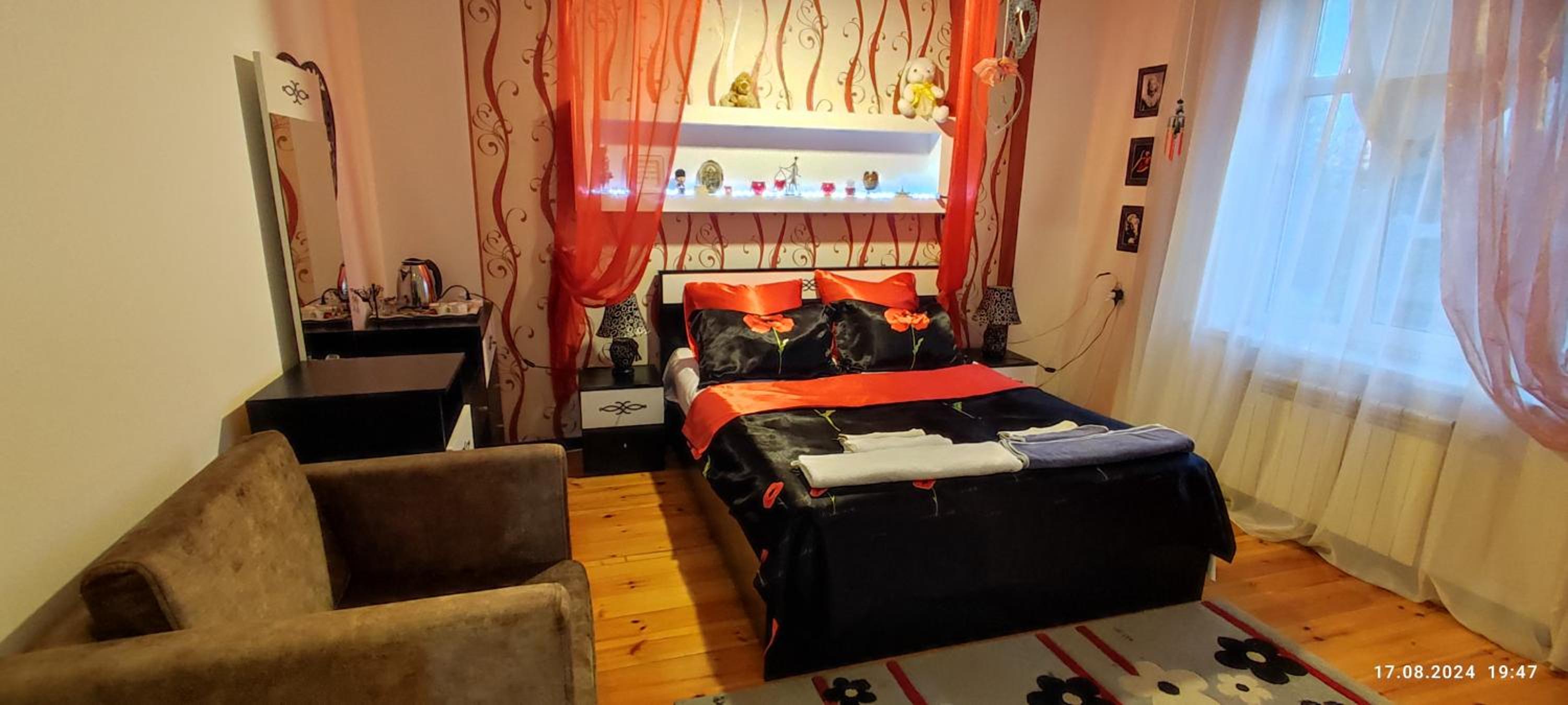 Double Room With Shared Bathroom photo 2