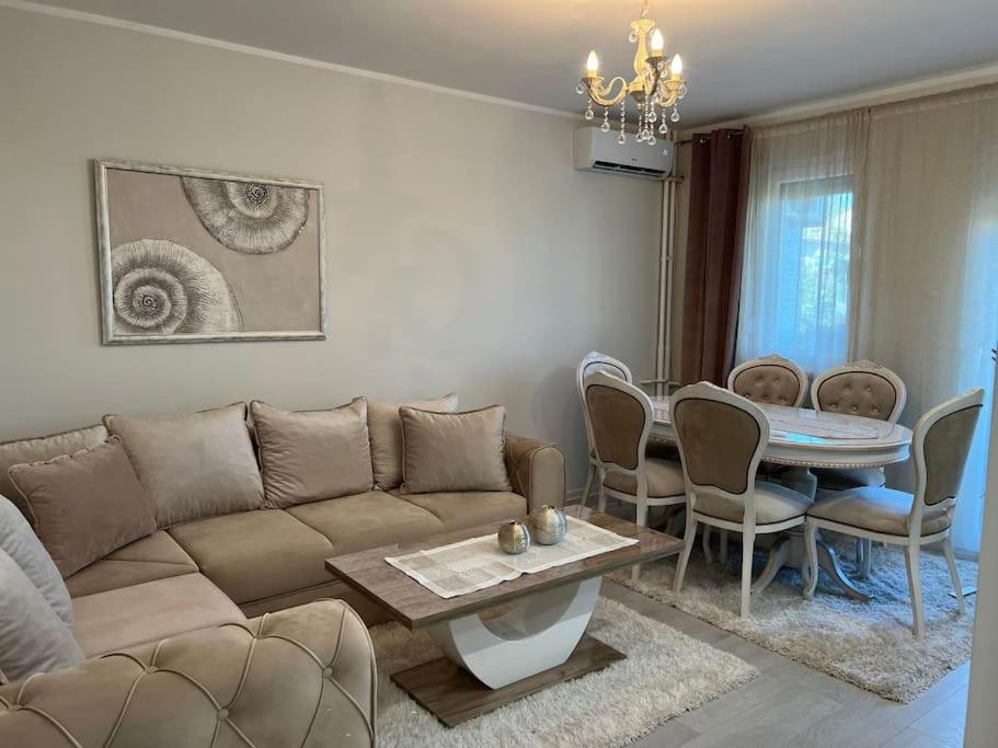 Two-Bedroom Apartment with Terrace photo 3