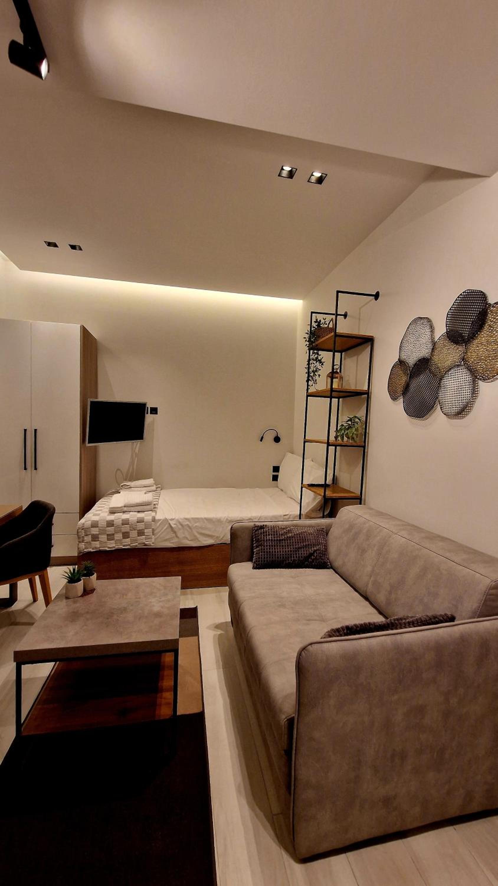 Deluxe Double Room with Balcony photo 1