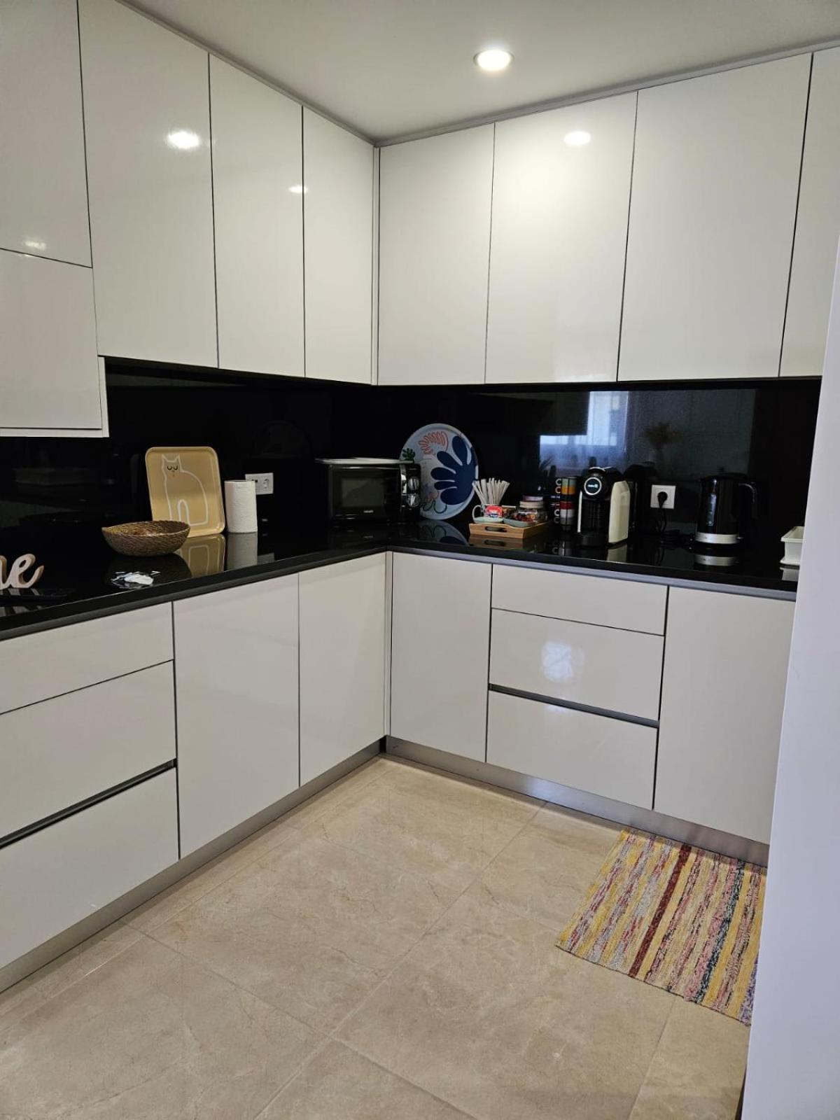 Three-Bedroom House photo 2