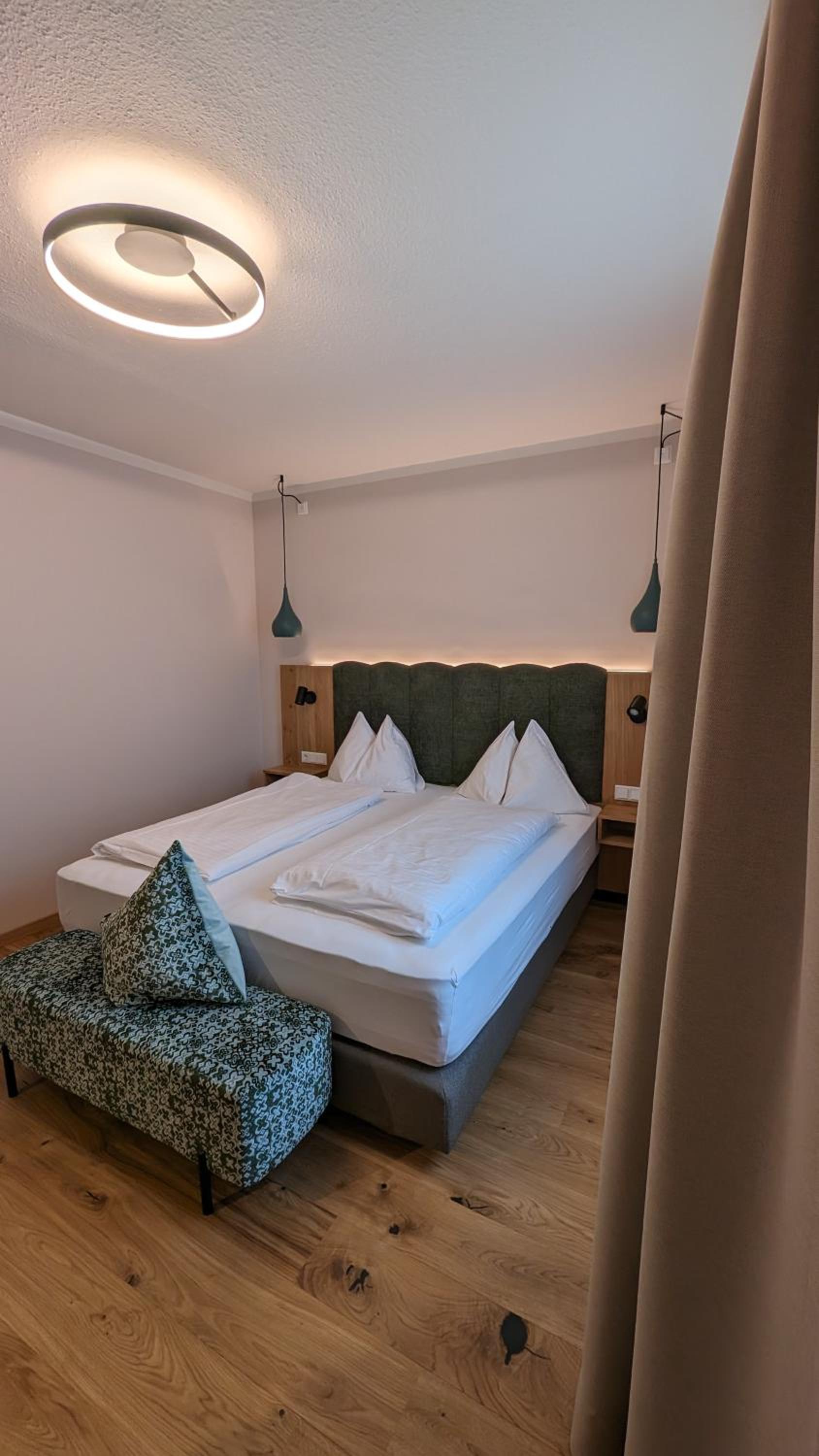 Budget Double Room - Photo 3