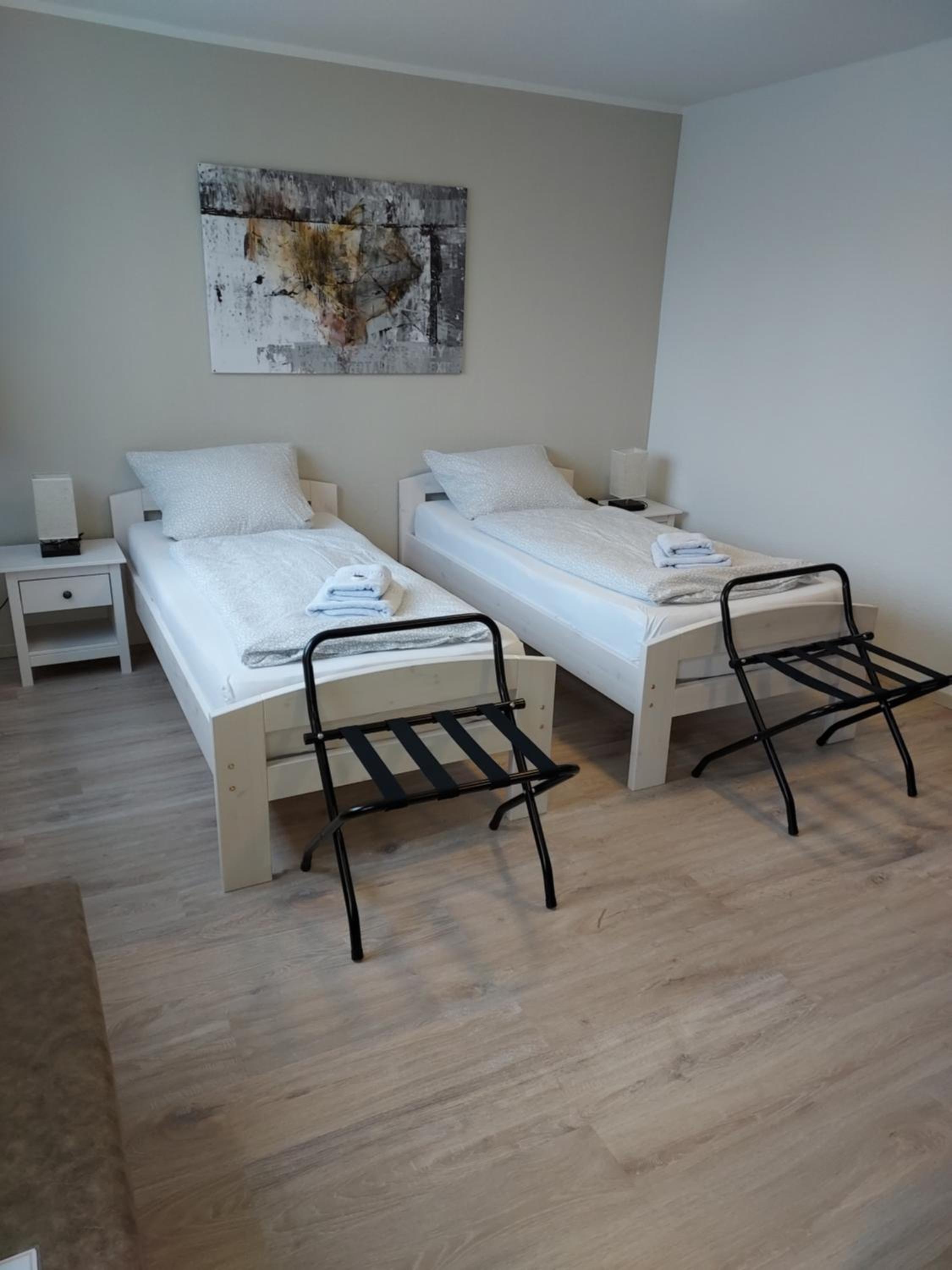 Family Room with Private Bathroom - Photo 3