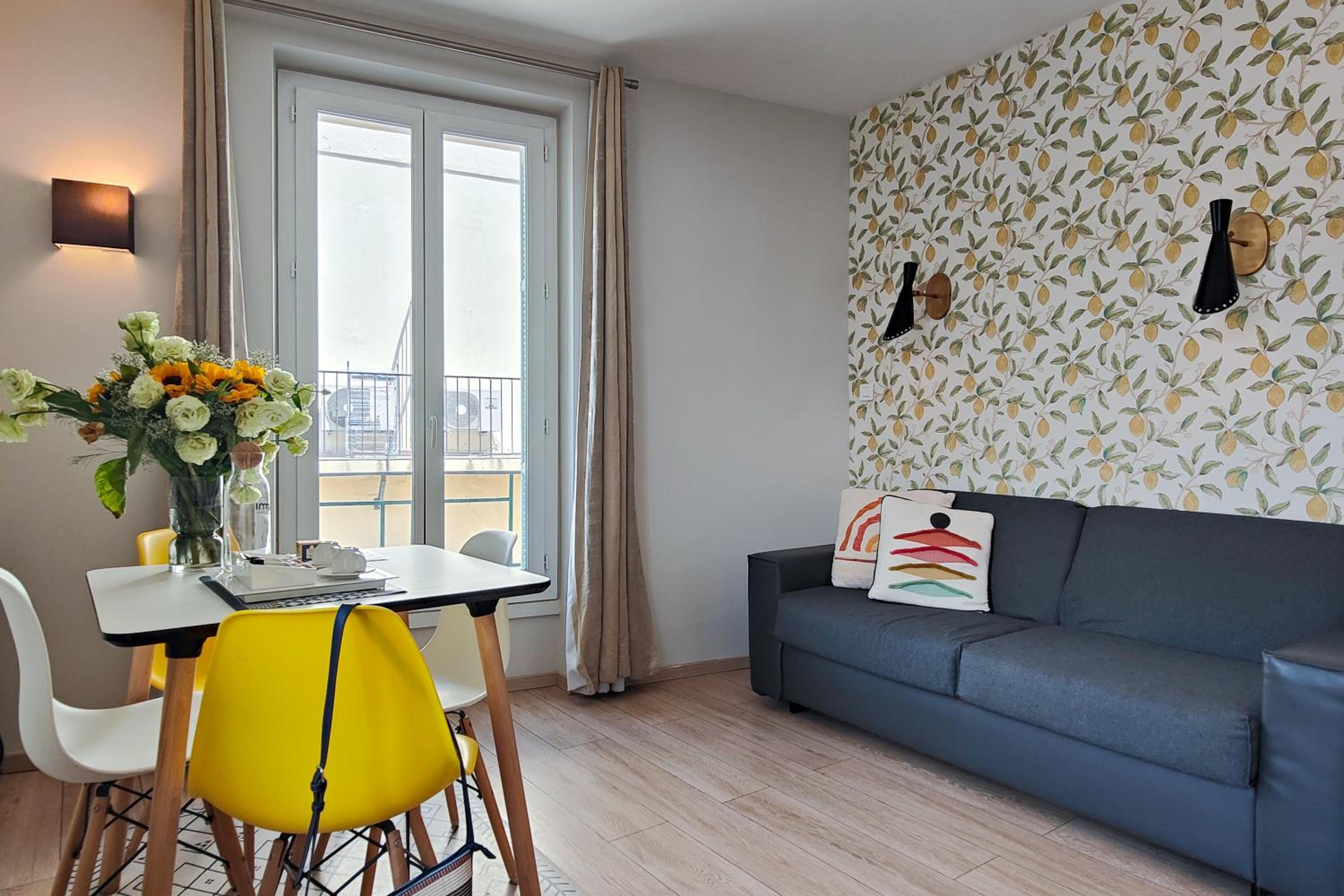 One-Bedroom Apartment - Photo 18