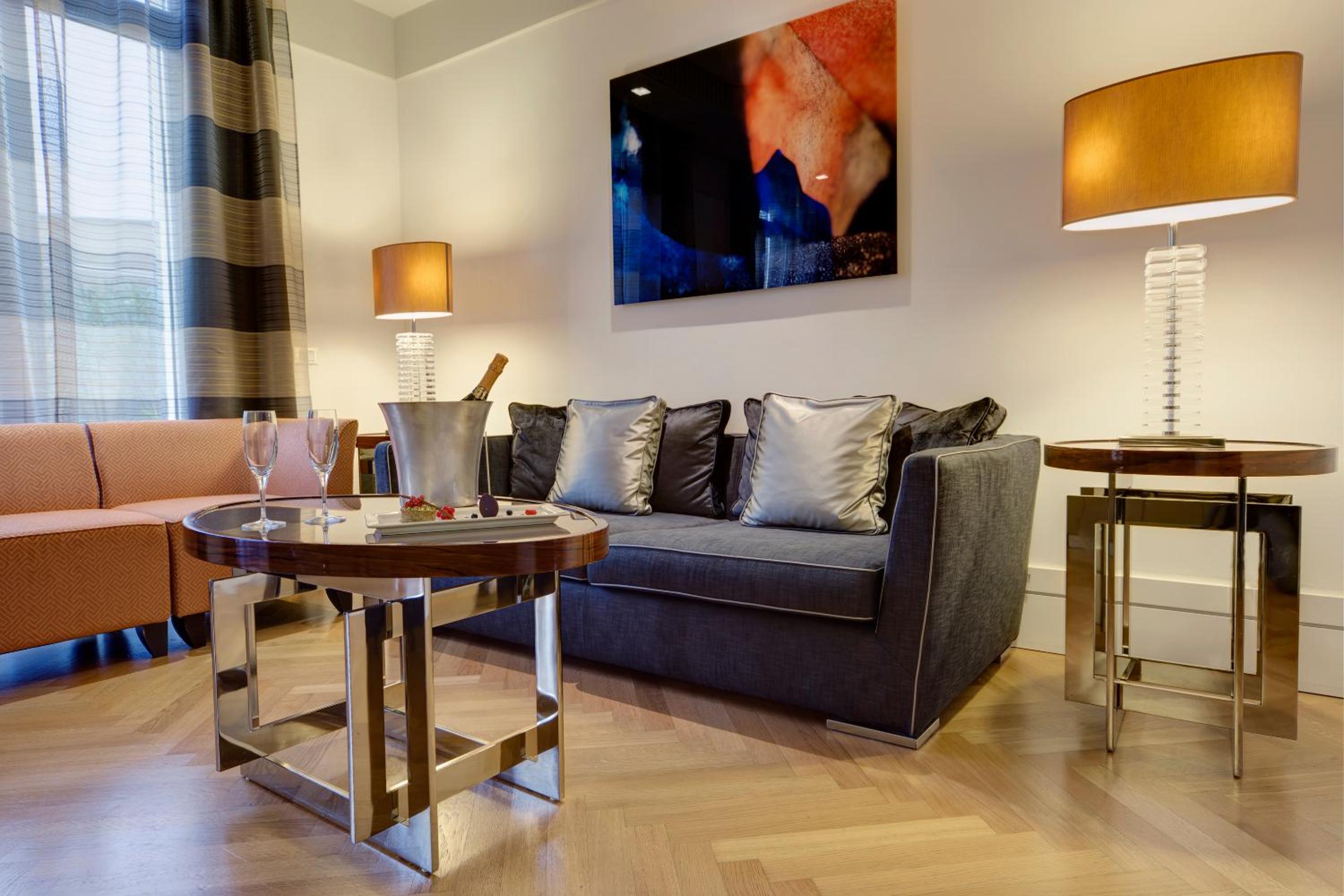 Grand Suite with Terrace and Spa Access - Photo 5