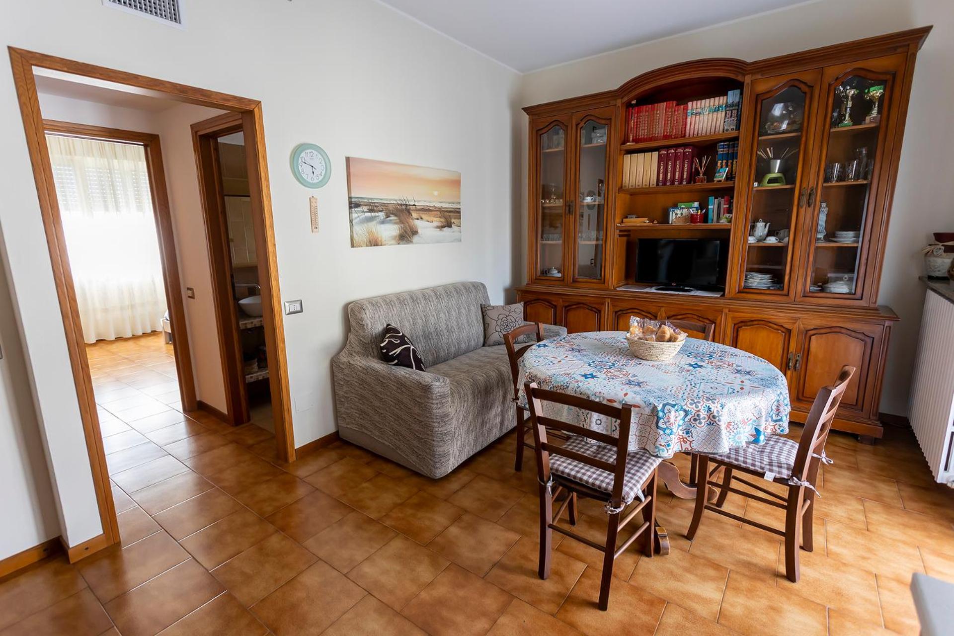 Apartment - Photo 4