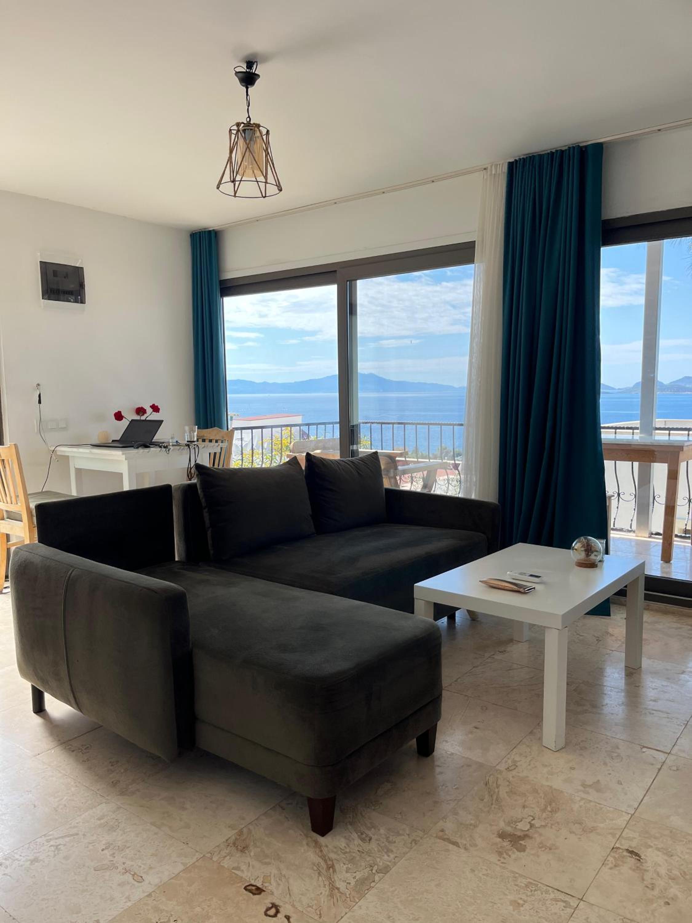 Villa with Sea View - Photo 4