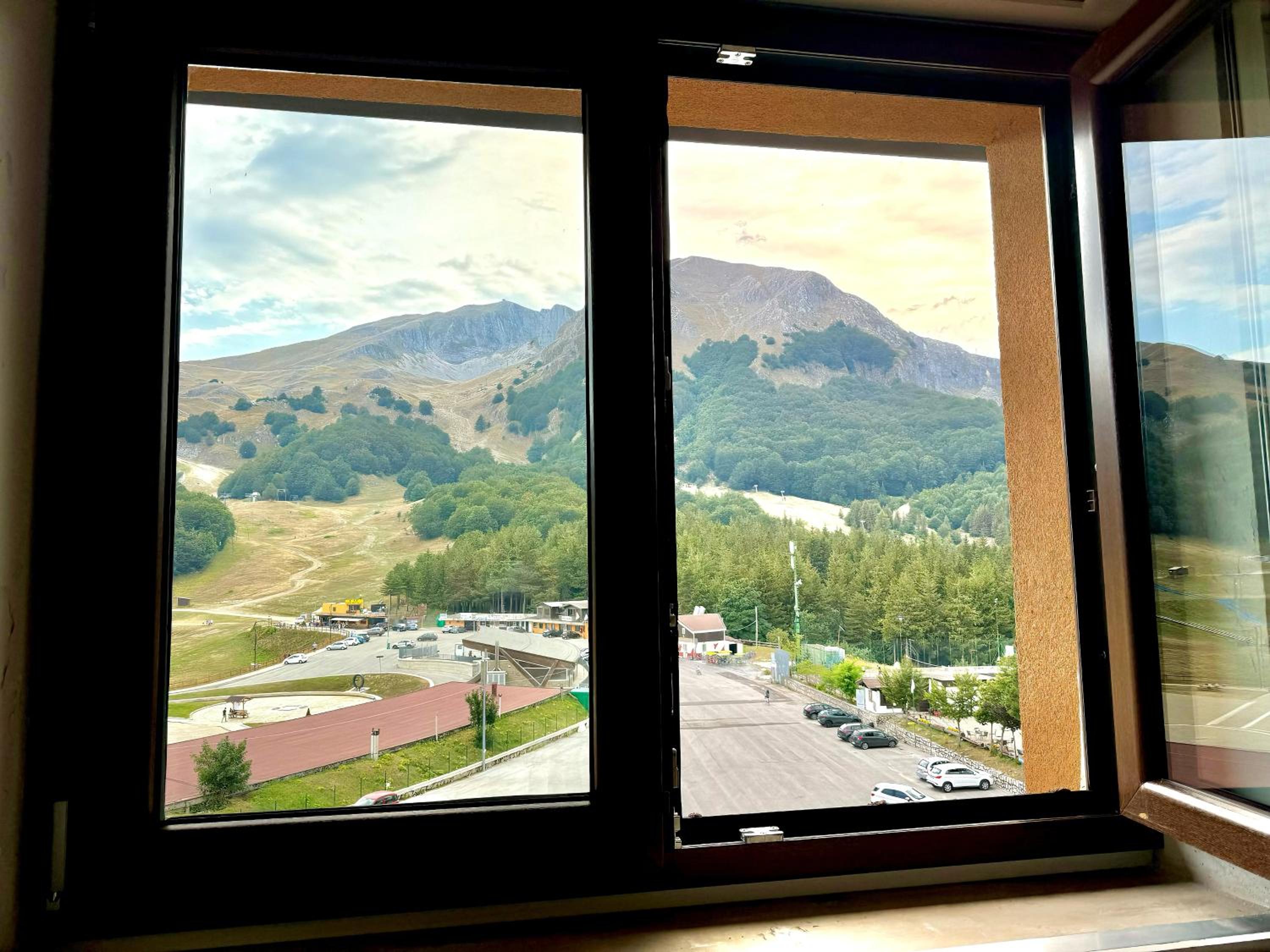 One-Bedroom Apartment With View photo 2