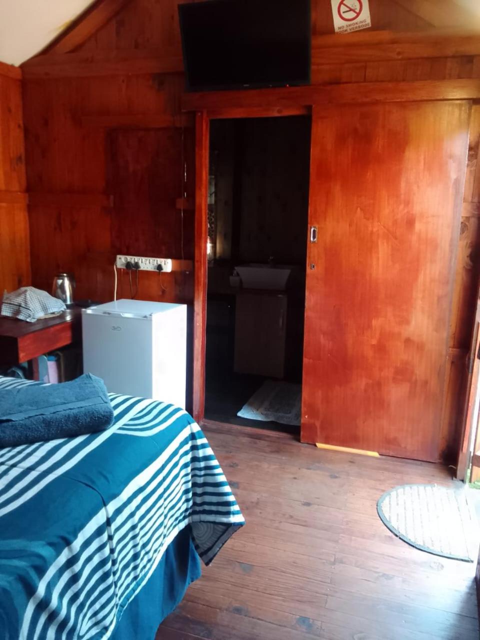 Double Room with Private Bathroom photo 2