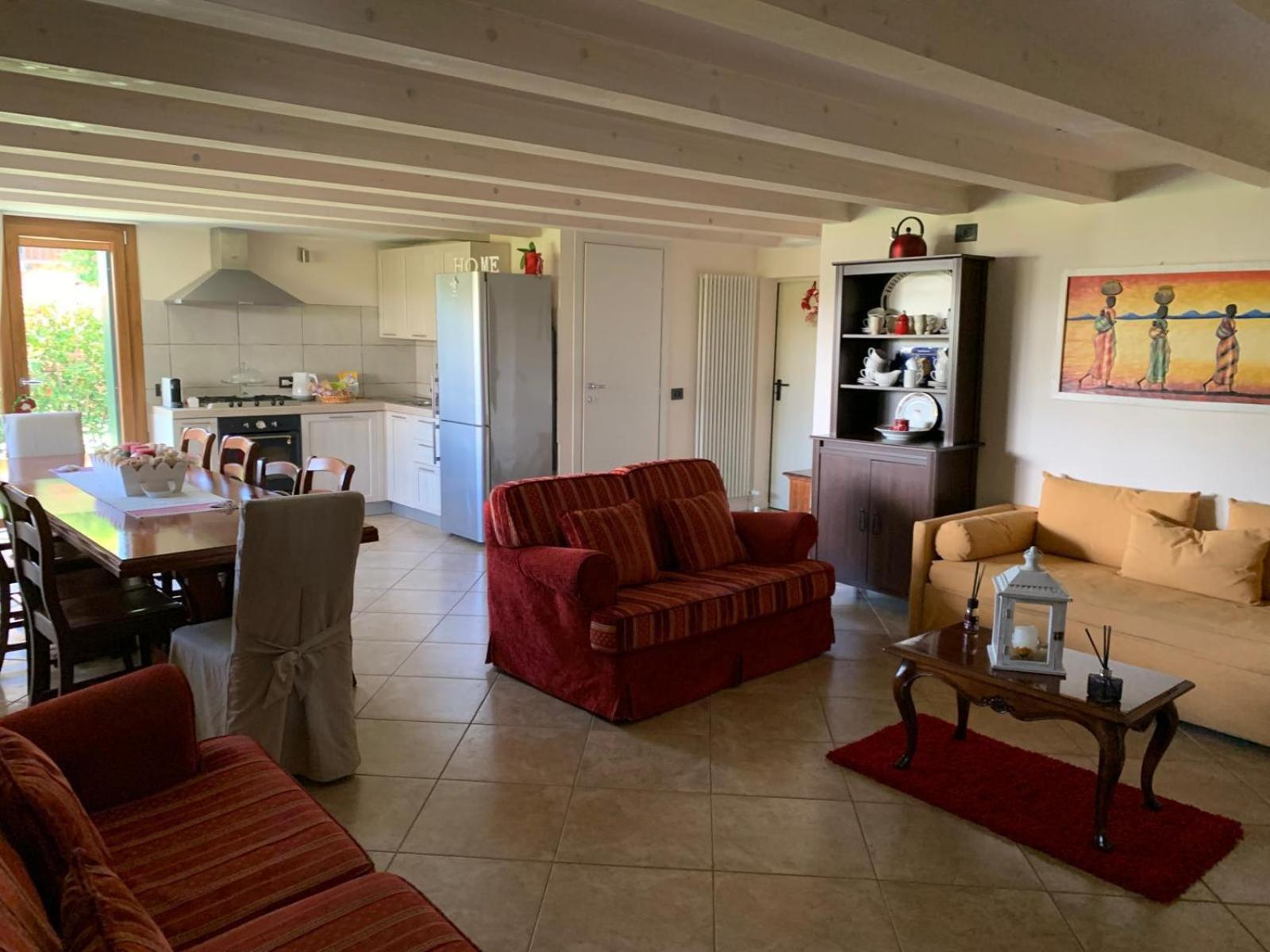 Deluxe One-Bedroom Apartment with Garden View photo 2