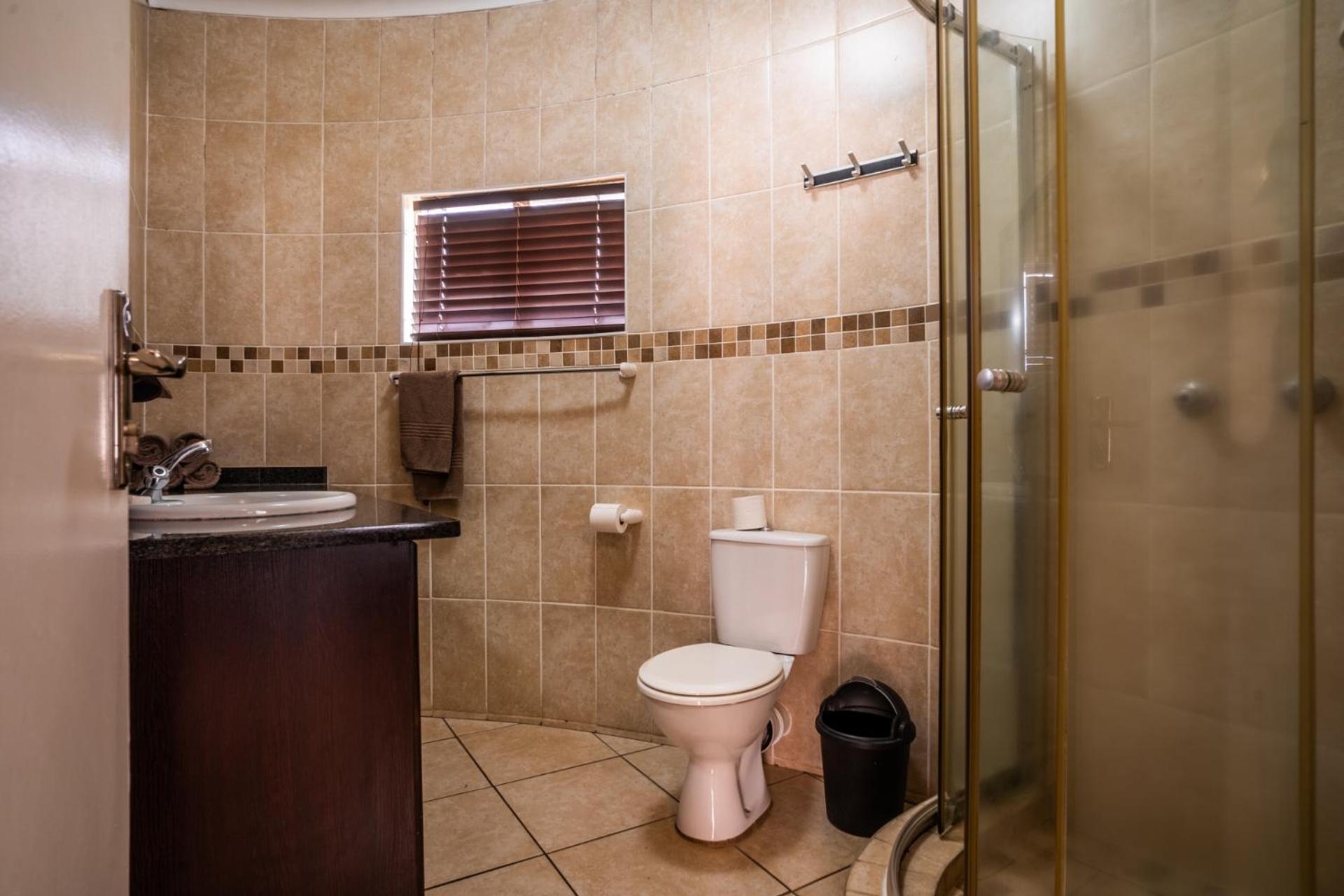 4 Sleeper House 3* (dbl & twin rooms) photo 2