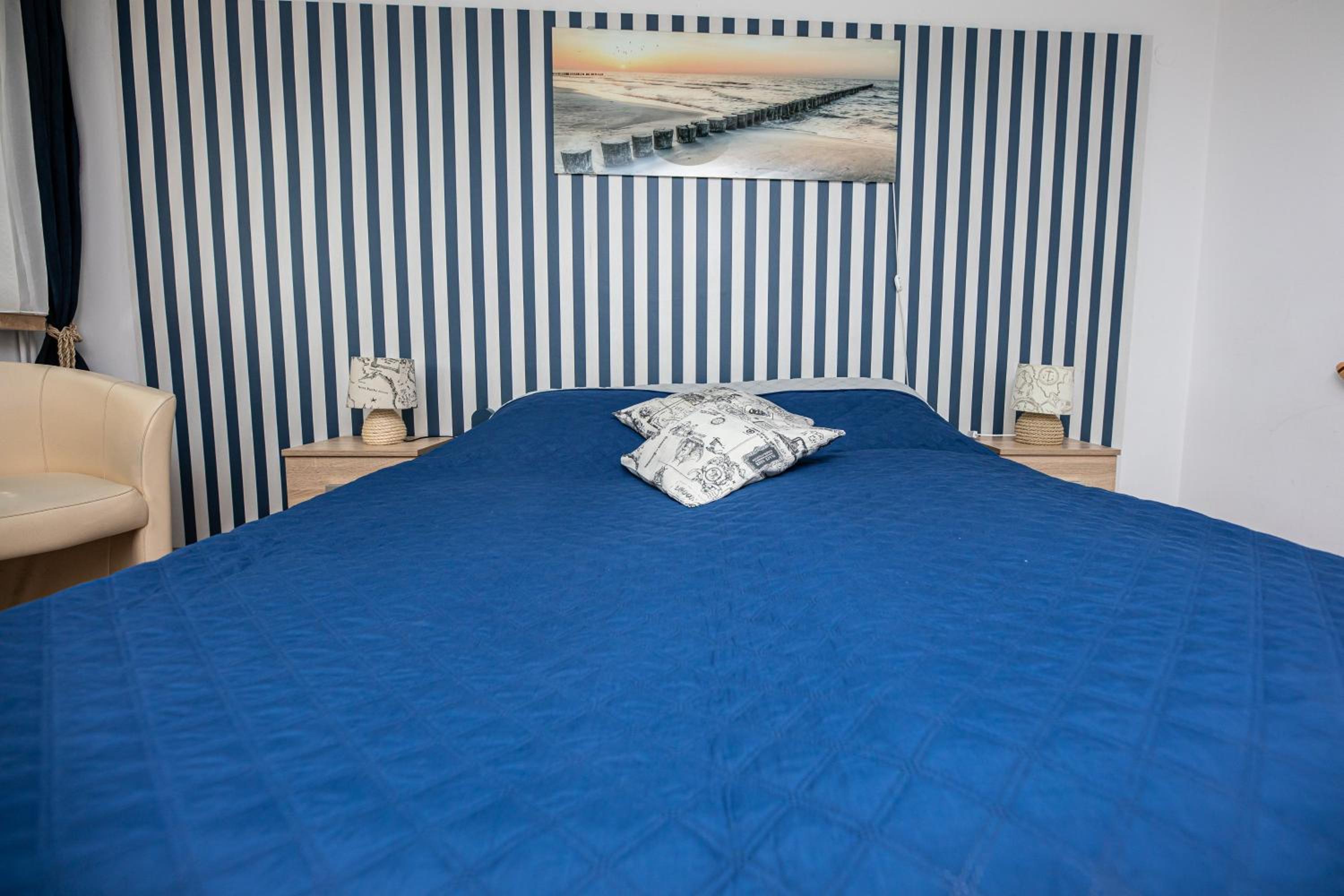 Double Room with Garden View - Photo 2