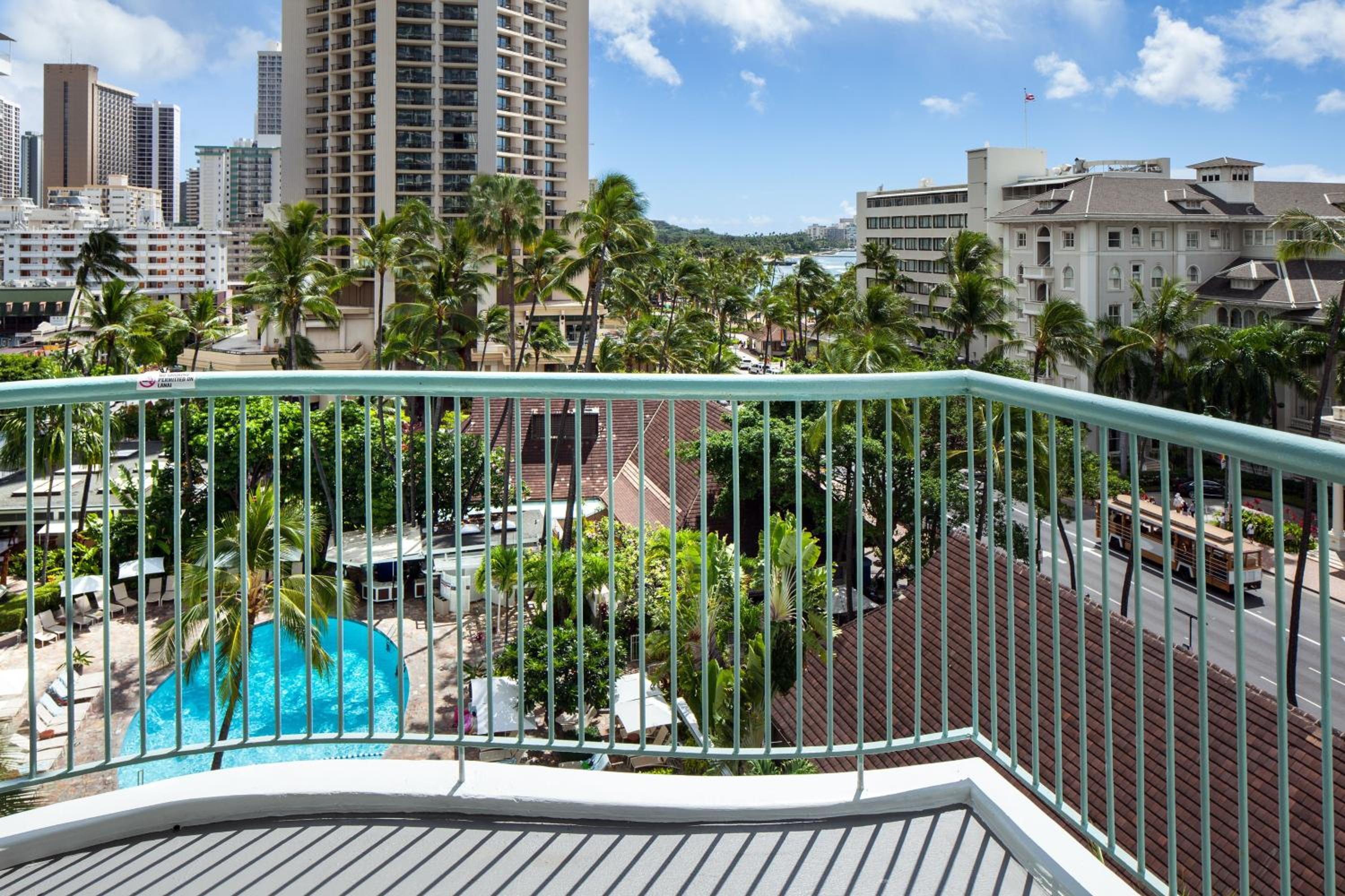 Newly Renovated Tower Pool King