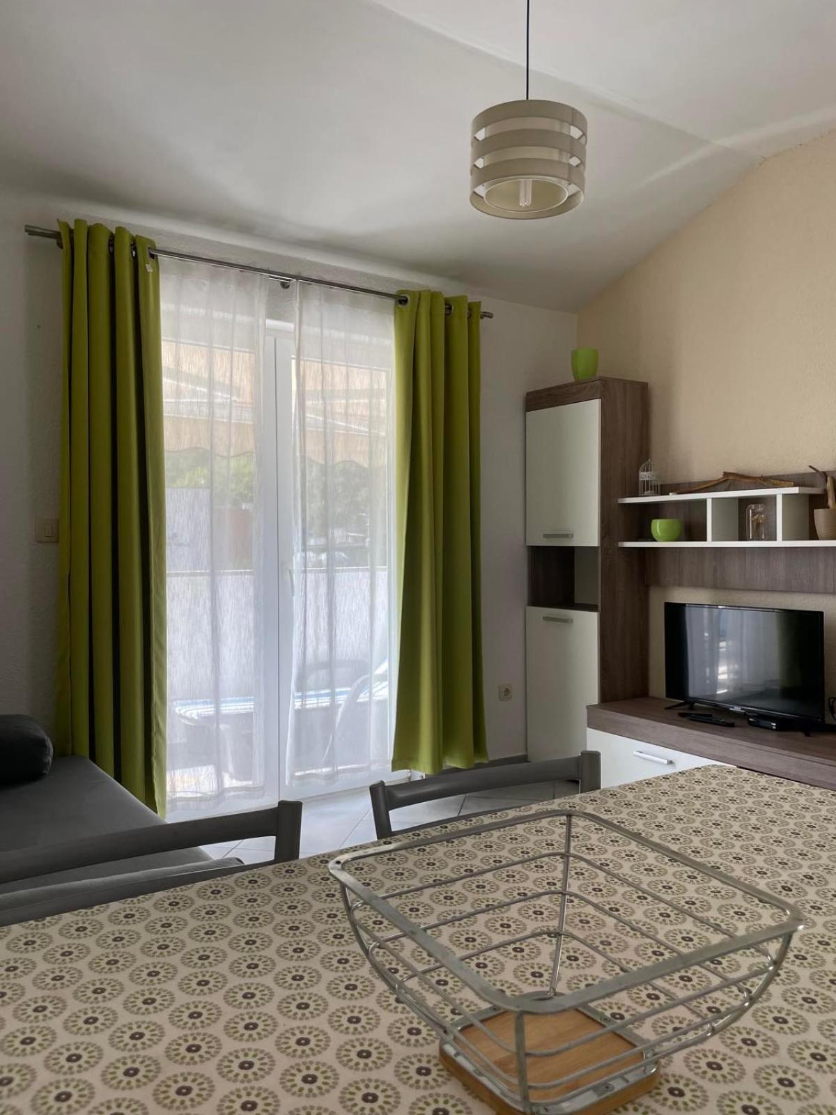 Apartment - Photo 43