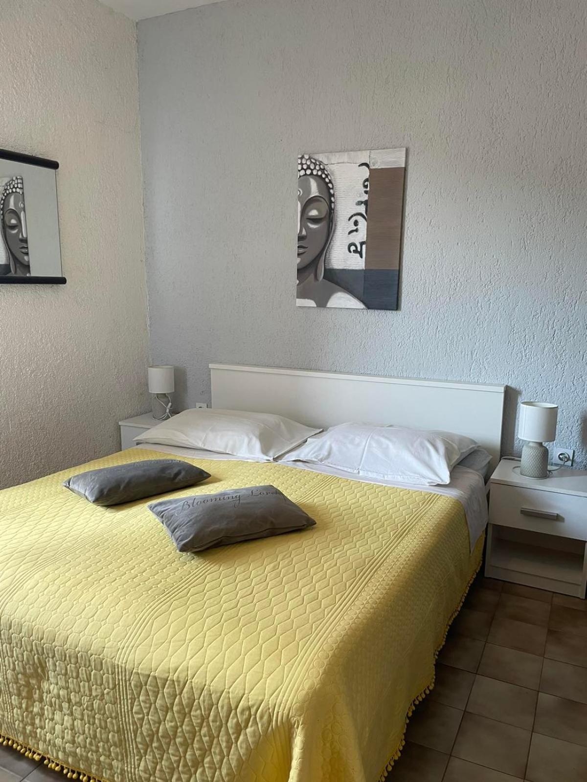 One-Bedroom Apartment - Photo 24