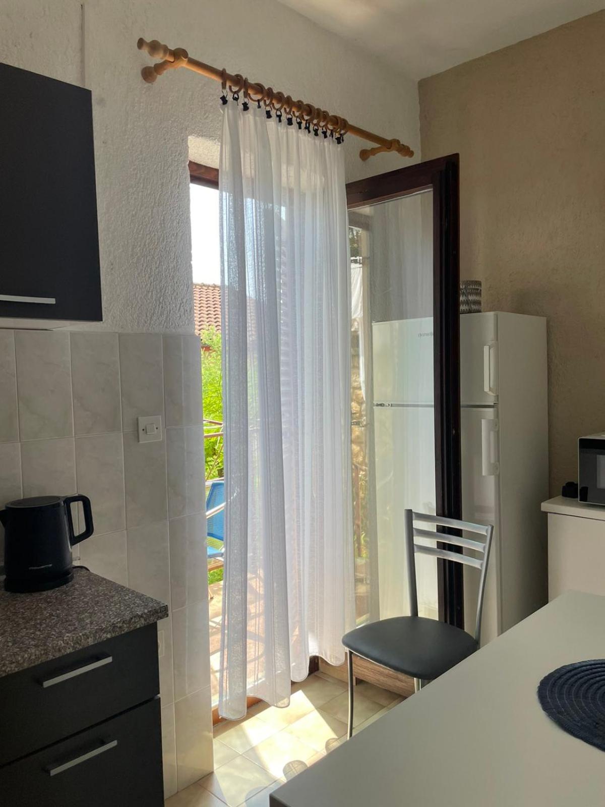 One-Bedroom Apartment - Photo 19