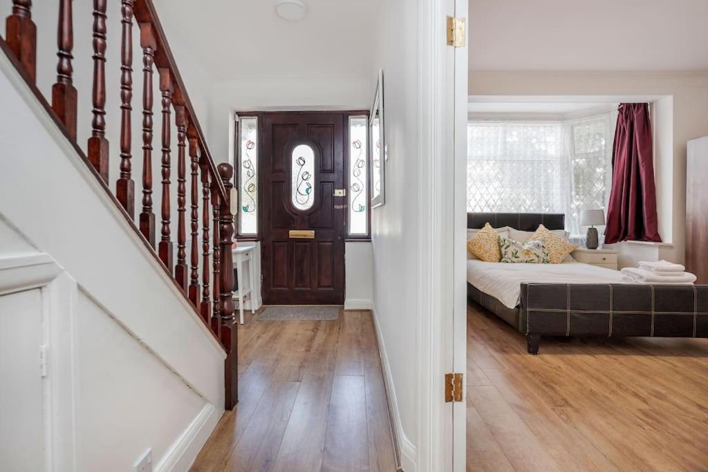 Four-Bedroom House - Photo 1