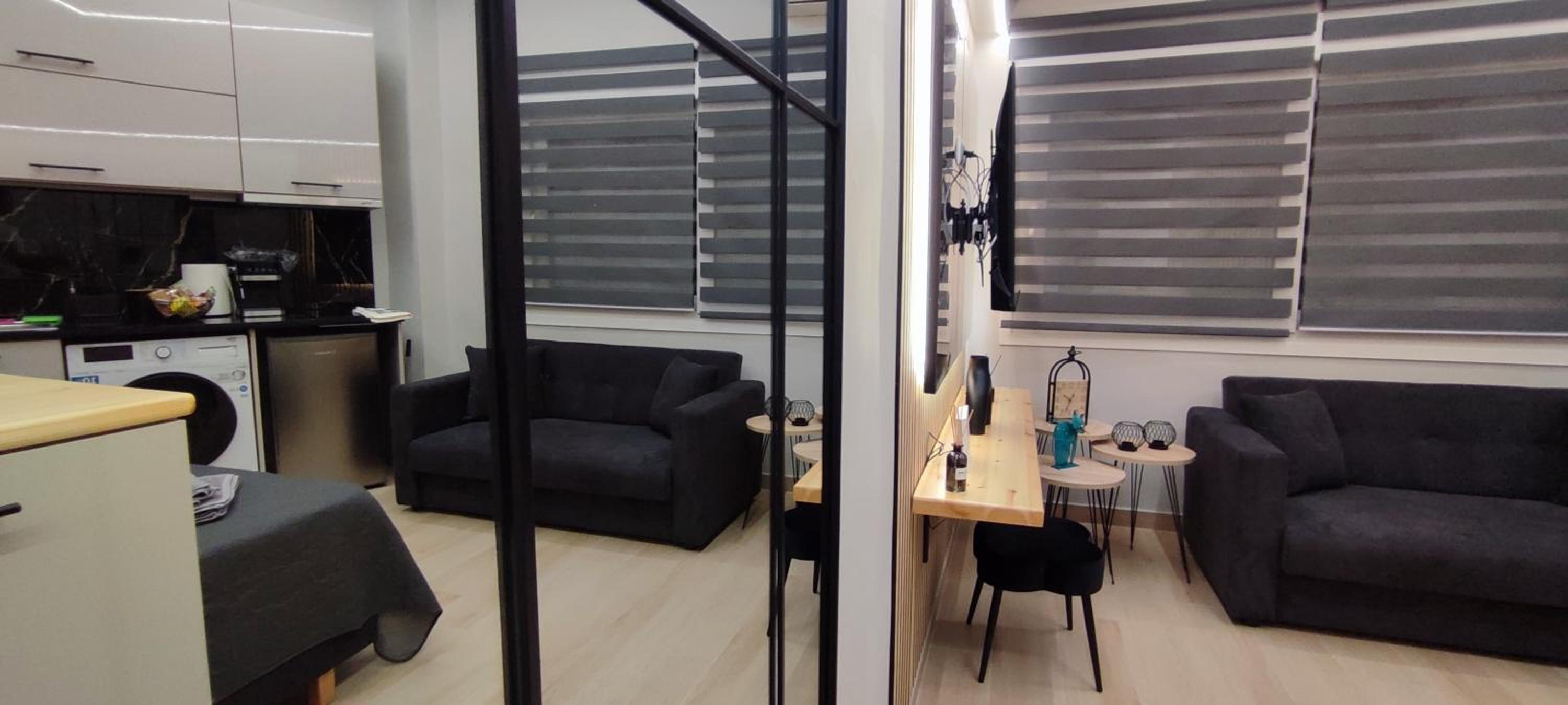 One-Bedroom Apartment photo 2