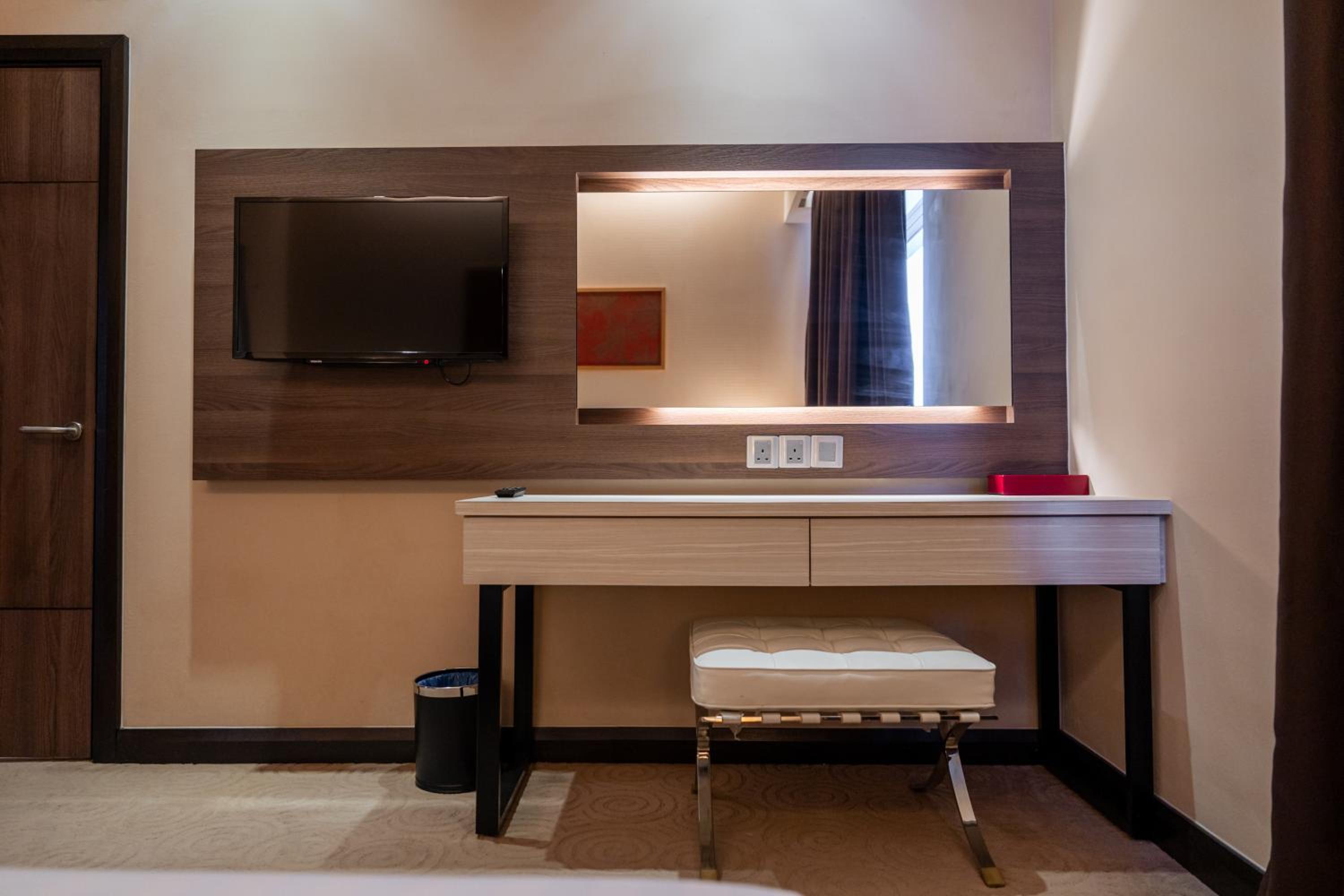 Deluxe King Room
