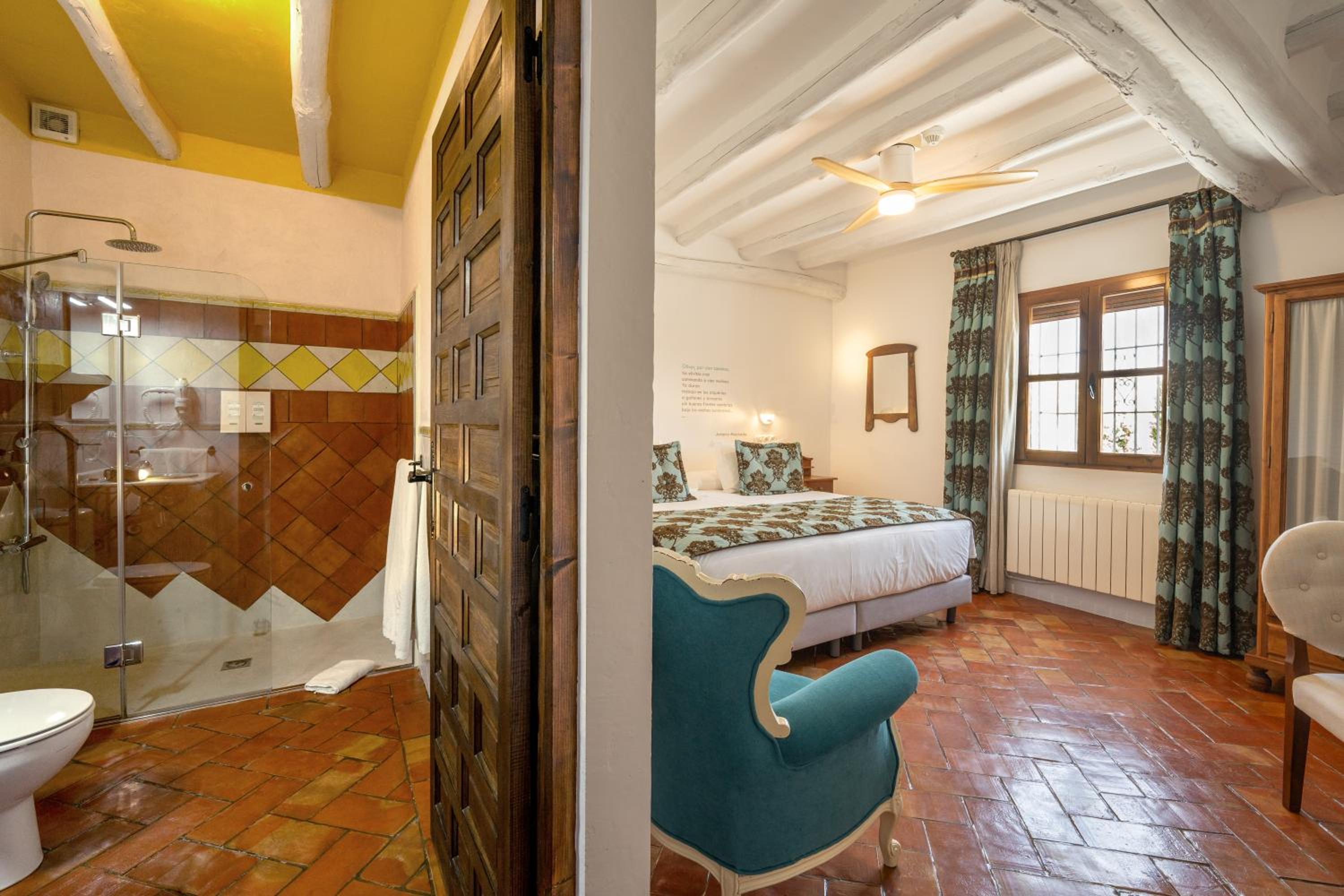 Standard Double or Twin Room photo 2