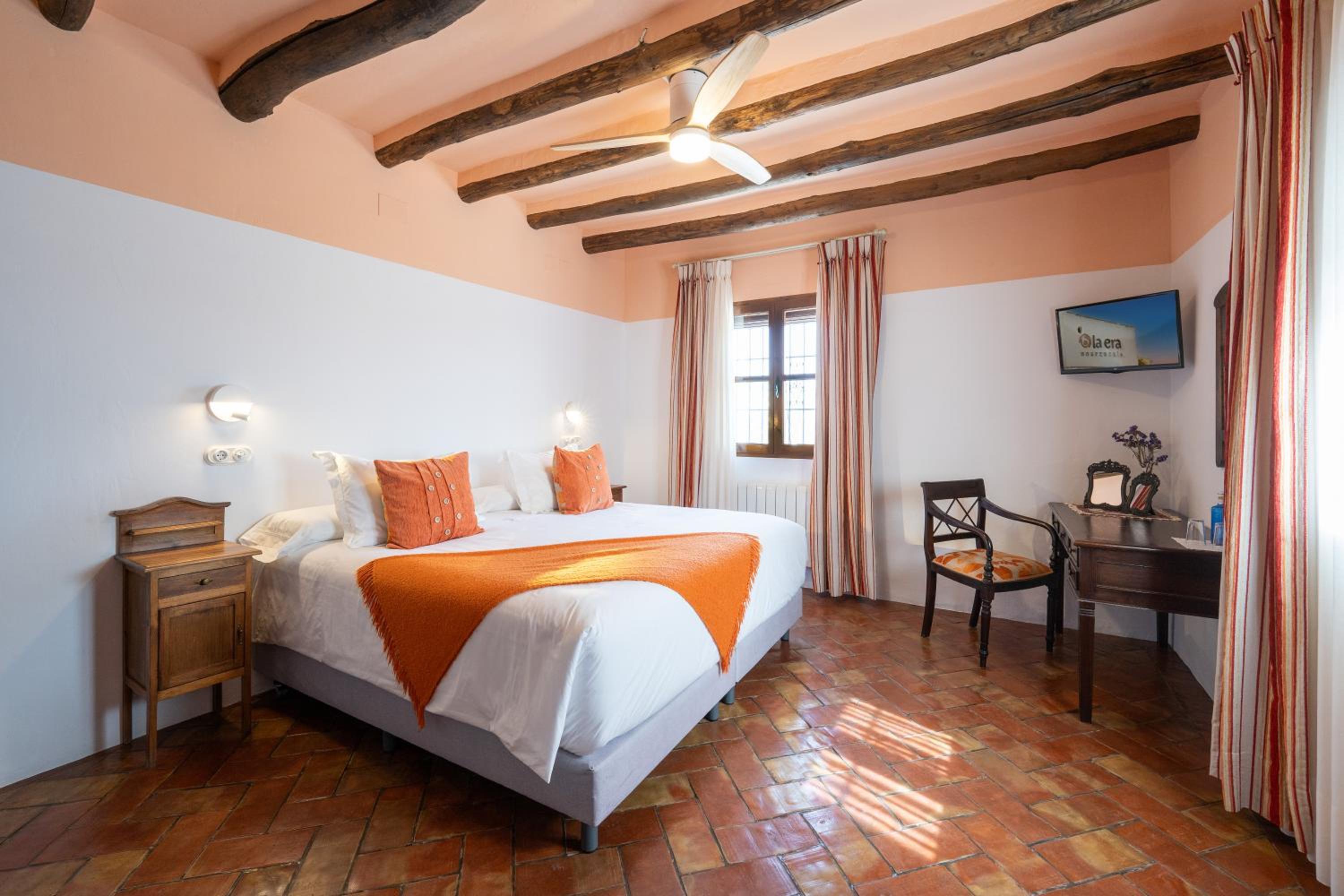 Standard Double or Twin Room photo 3