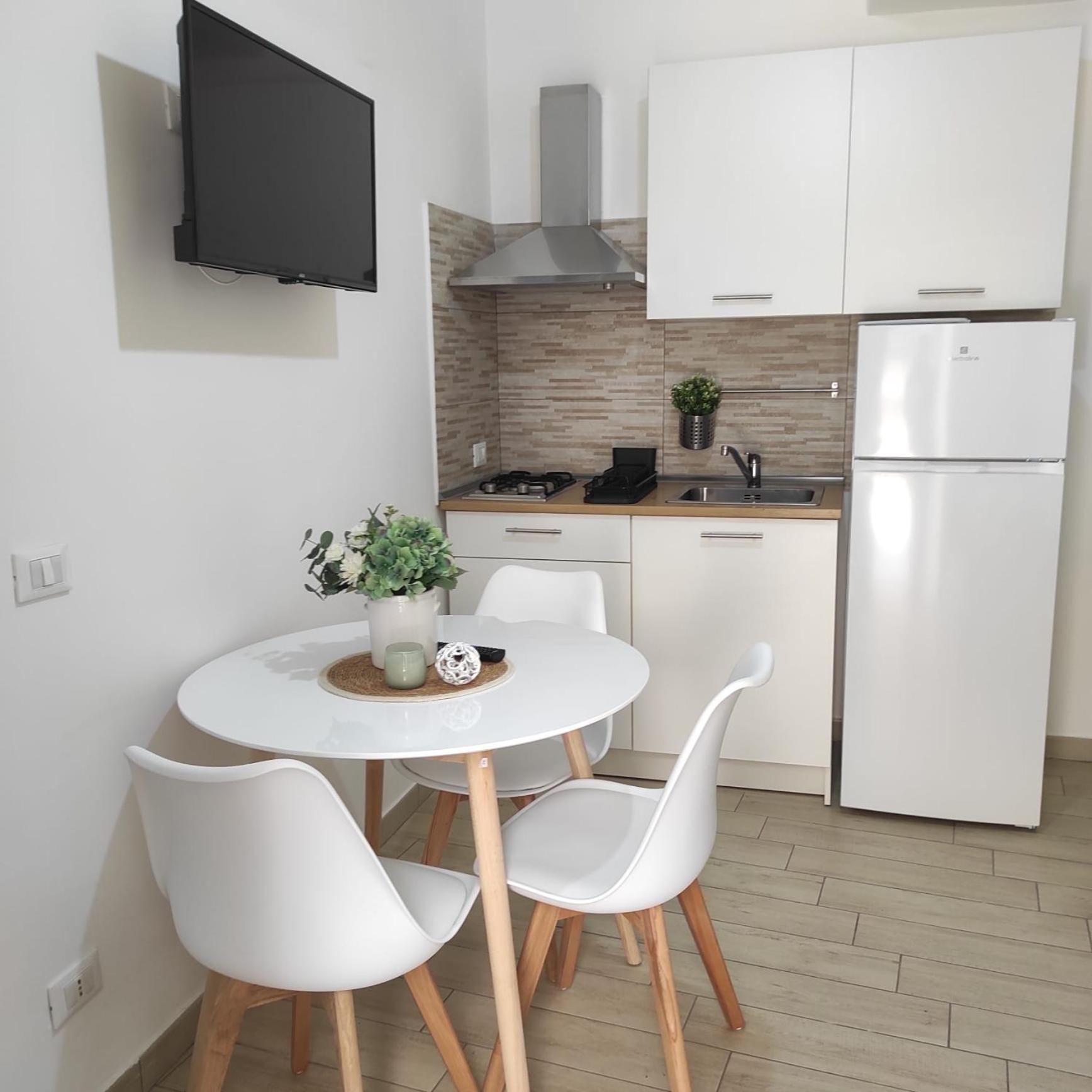 One-Bedroom Apartment photo 2