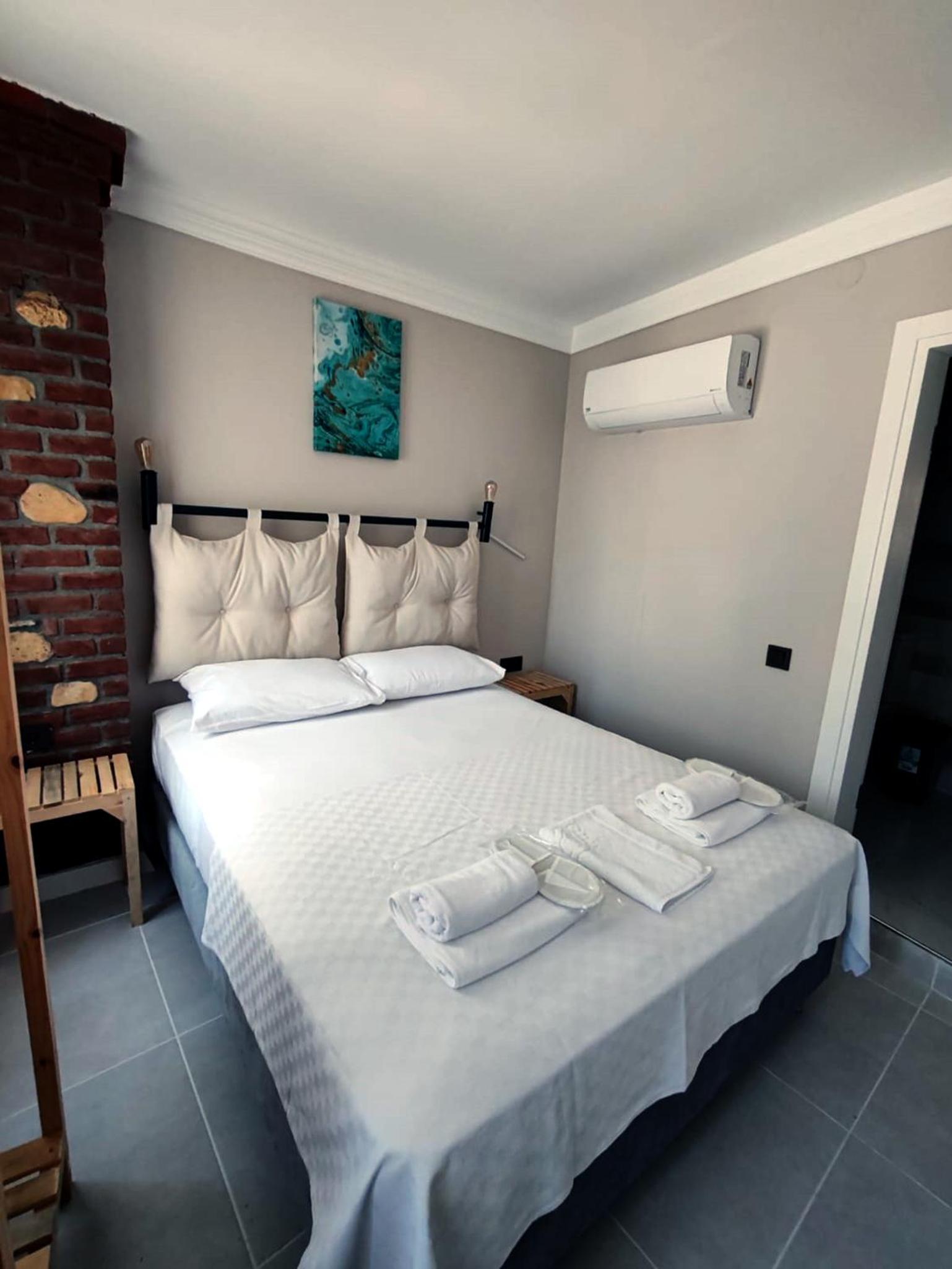 Double Room - Photo 22