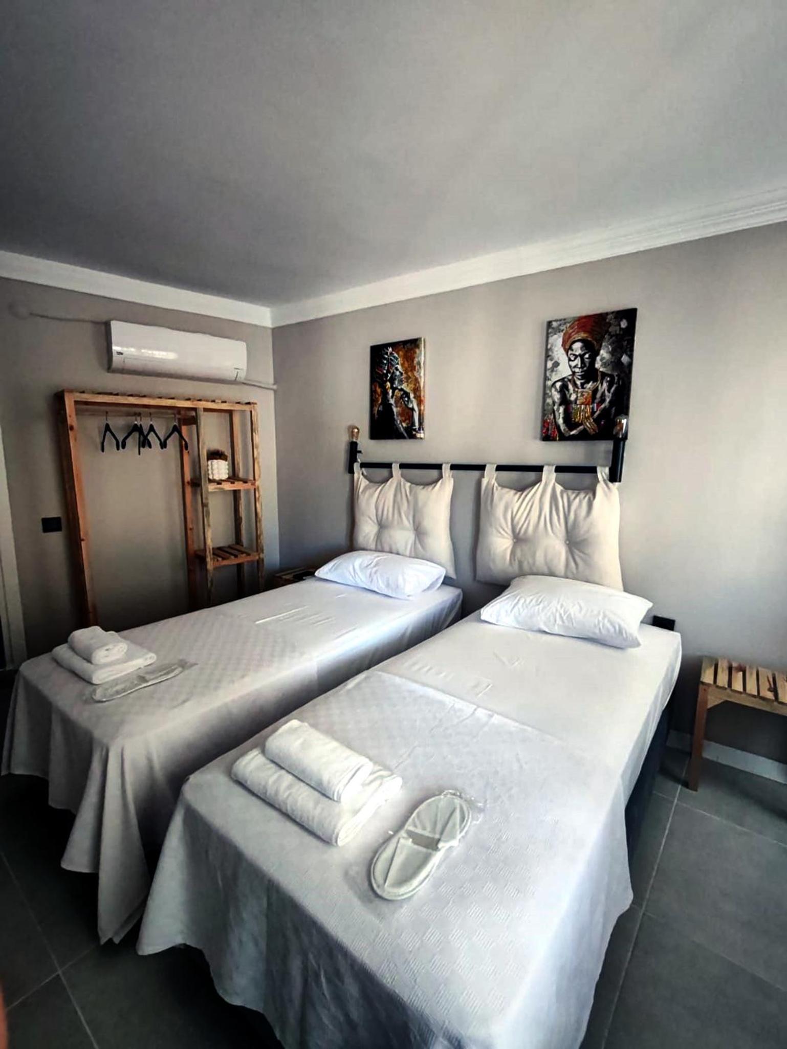 Double Room - Photo 17
