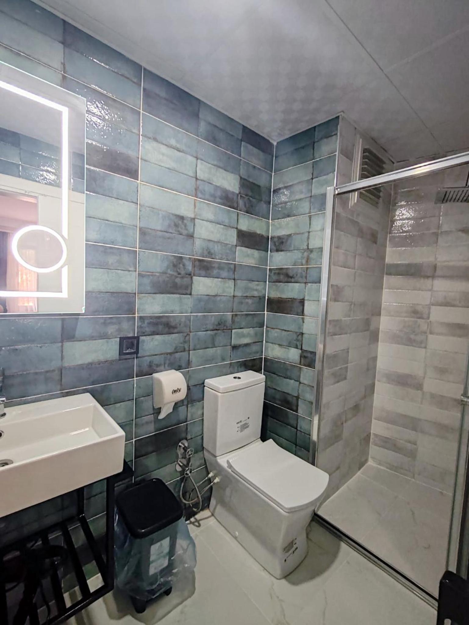 Double Room - Photo 16