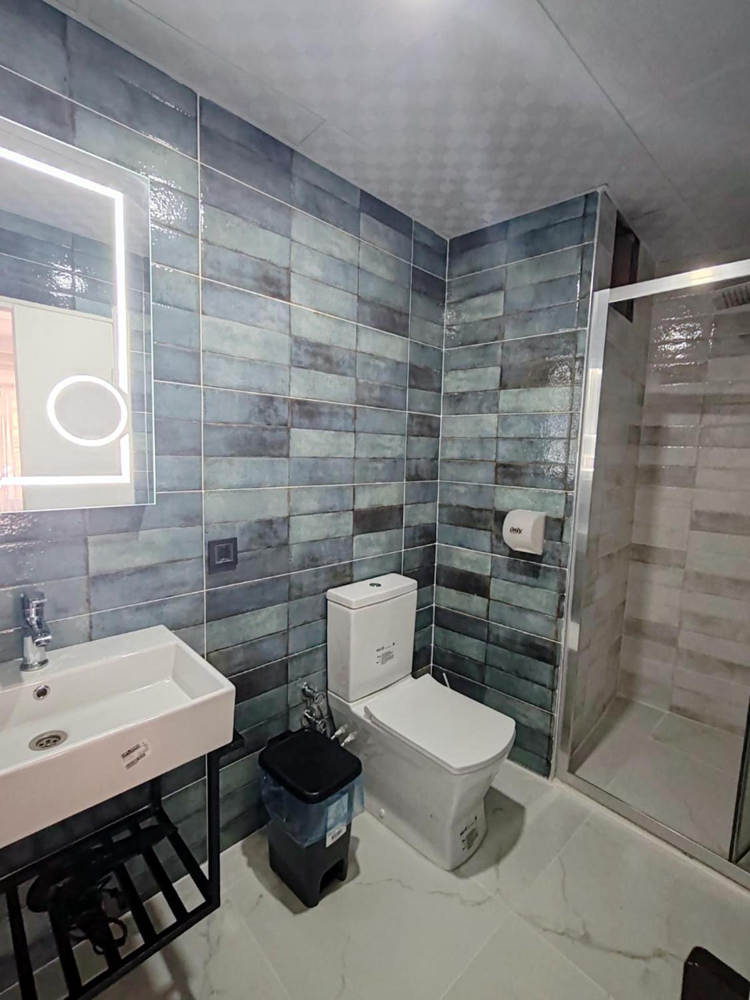 Double Room - Photo 8