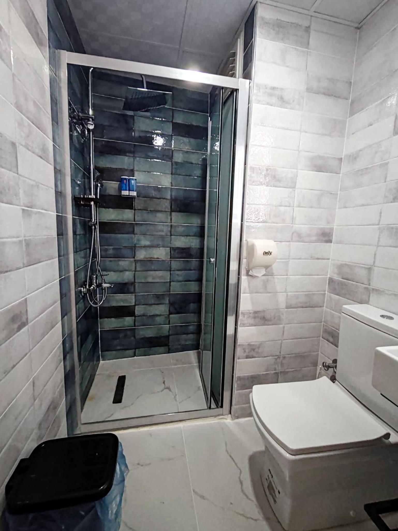 Double Room - Photo 5