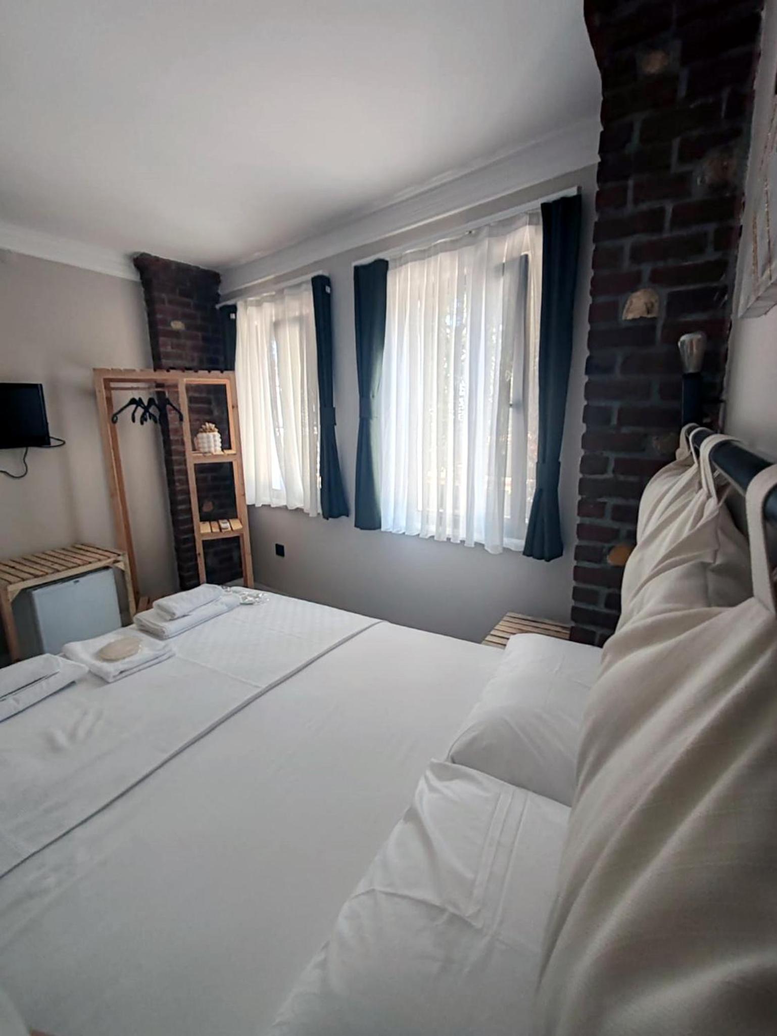 Double Room - Photo 4