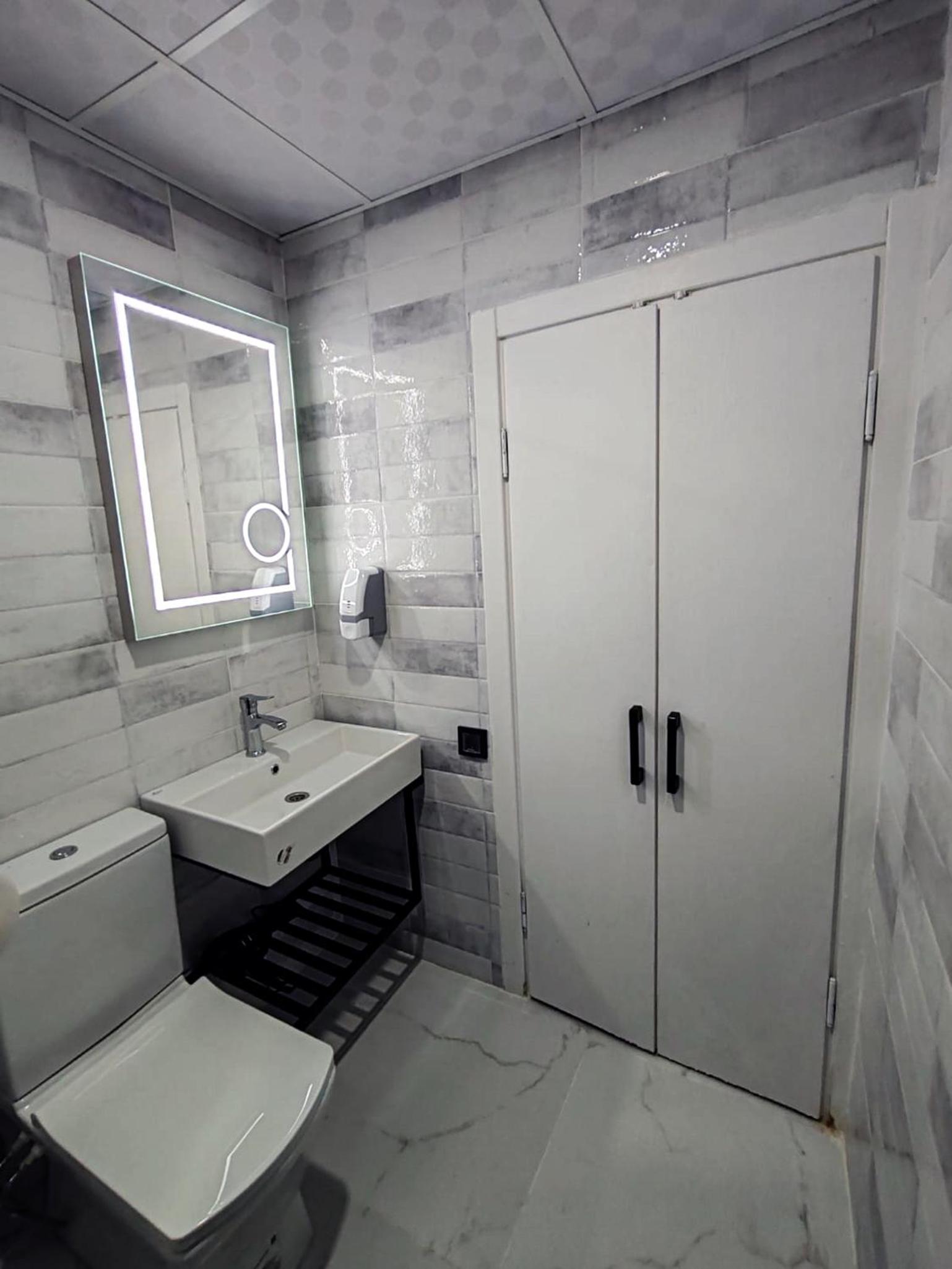 Double Room - Photo 26