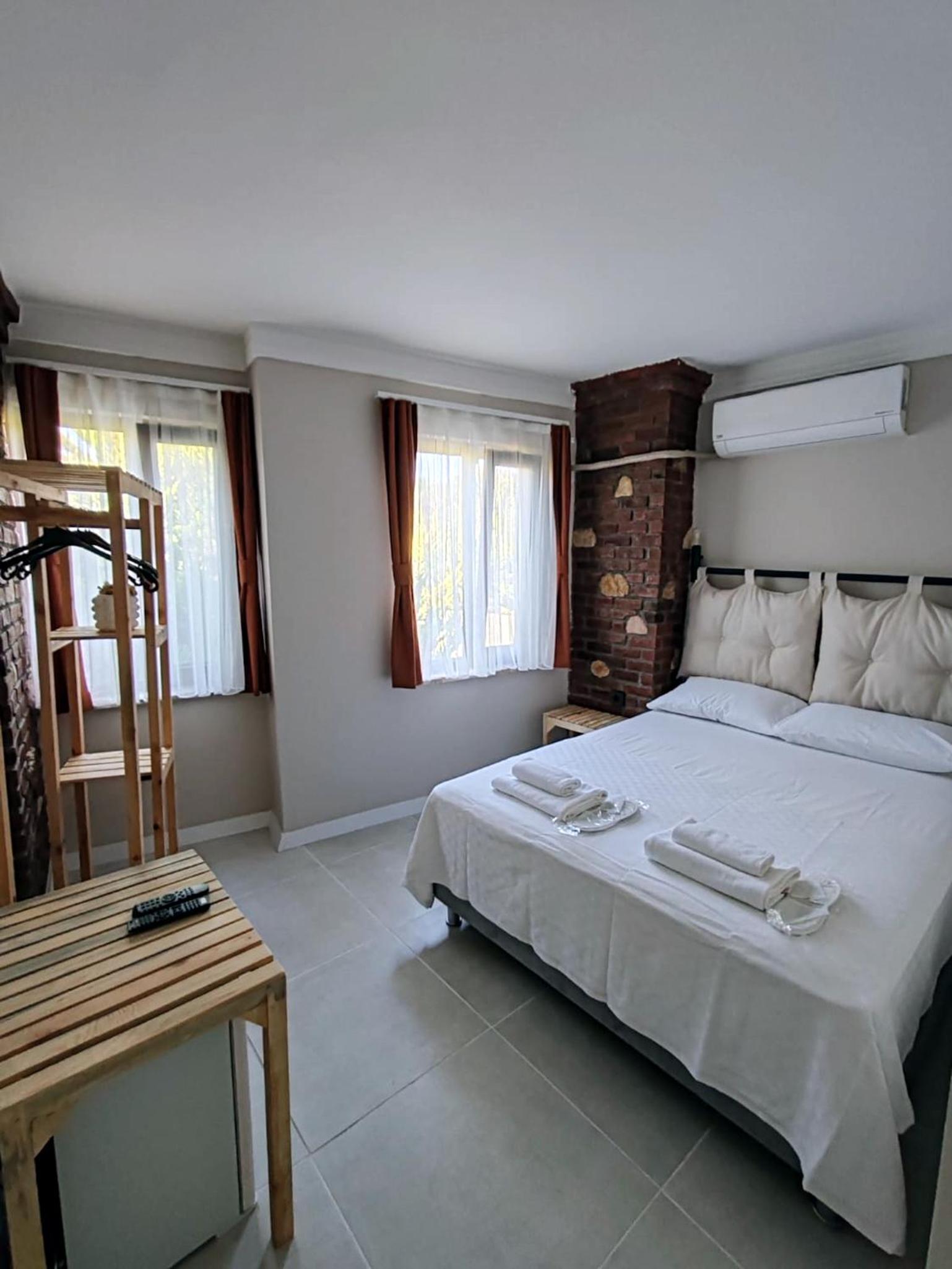 Double Room - Photo 28
