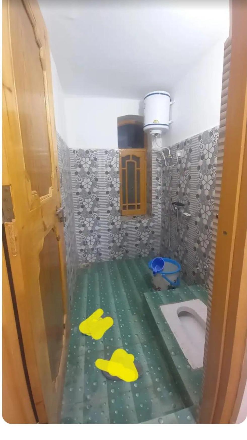 Three-Bedroom House photo 3