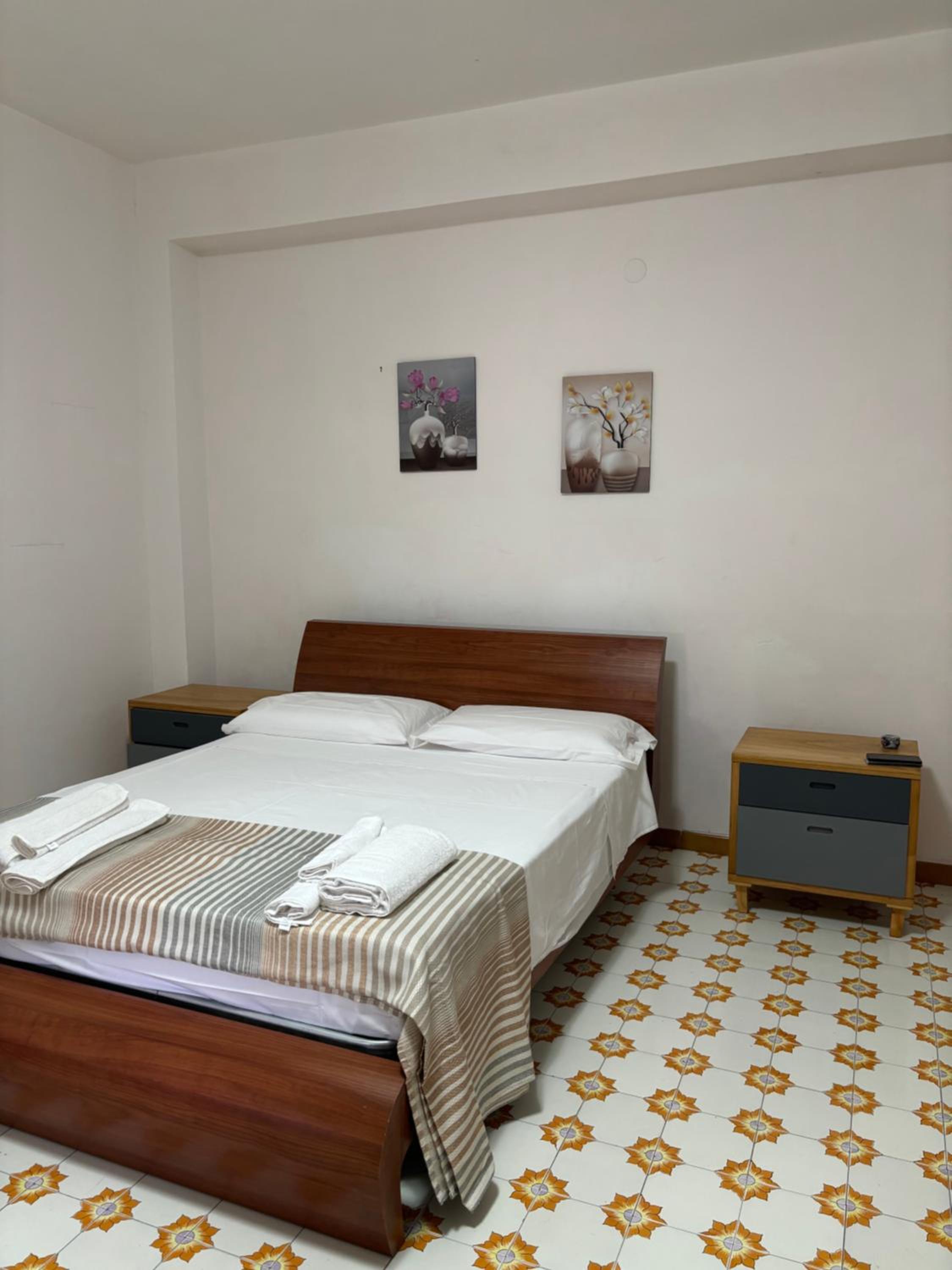 Quadruple Room with Shared Bathroom