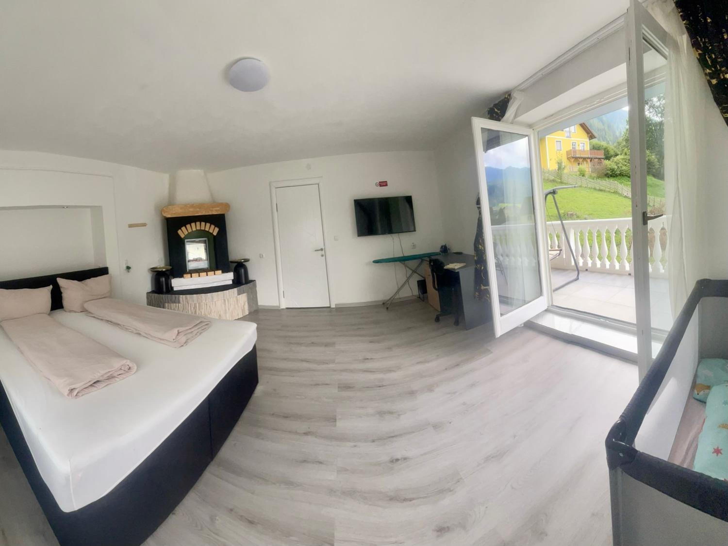 Two-Bedroom Apartment With Balcony photo 1