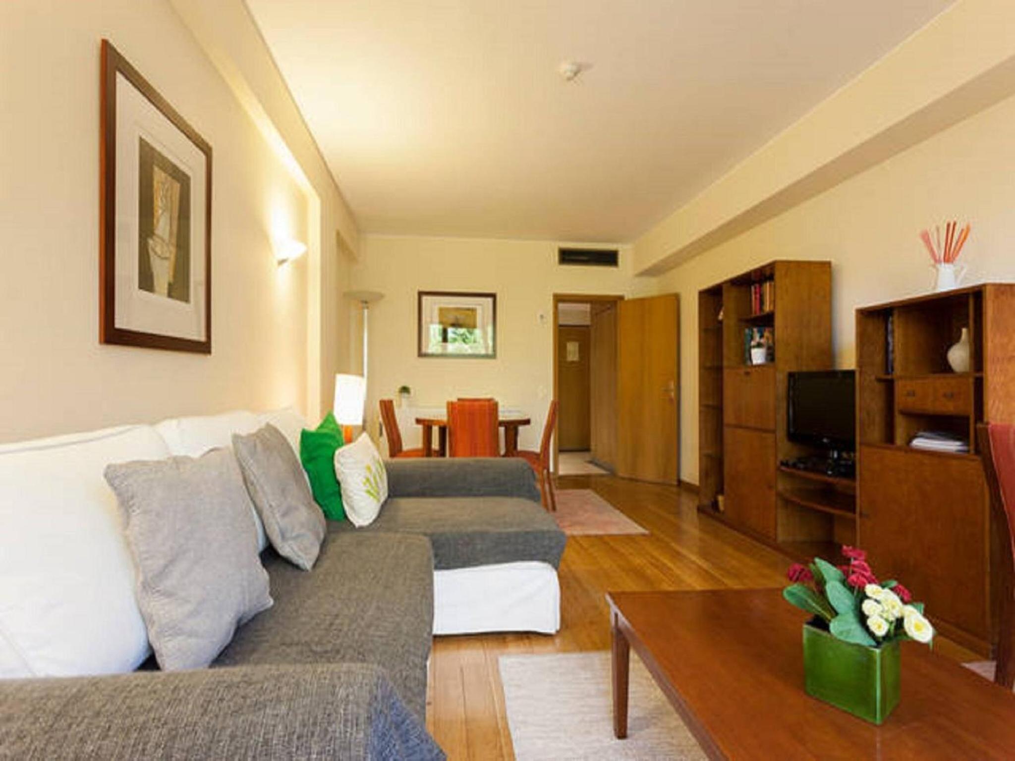 Apartment with Balcony photo 2