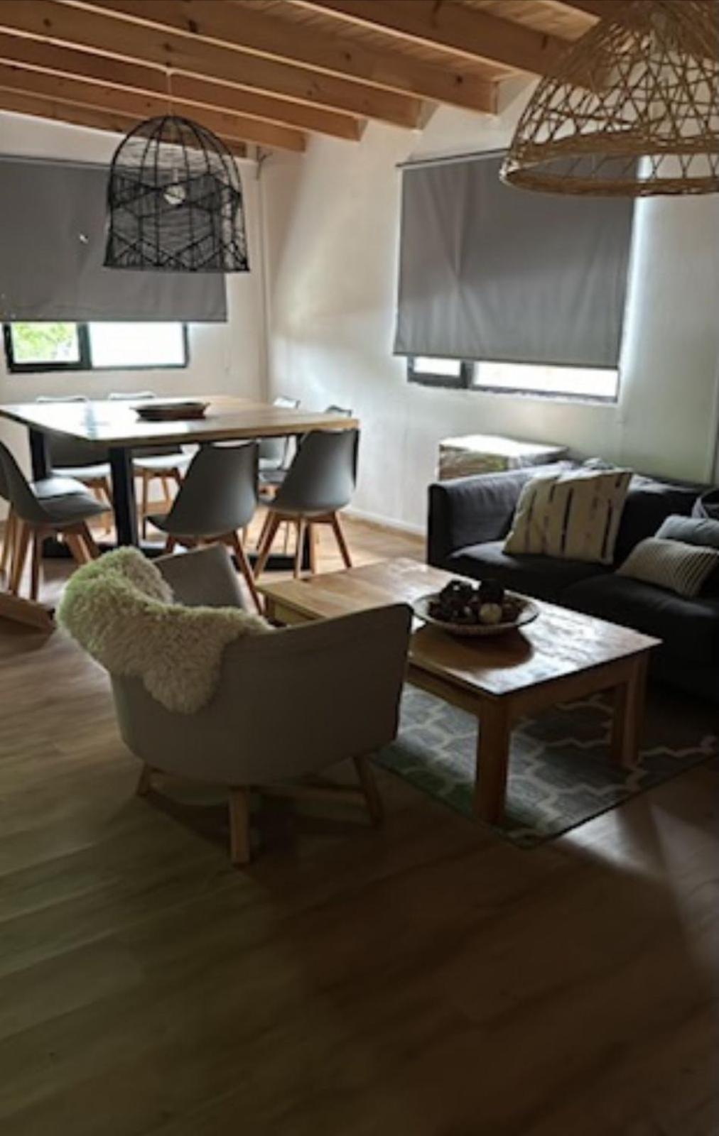 Three-Bedroom House photo 2