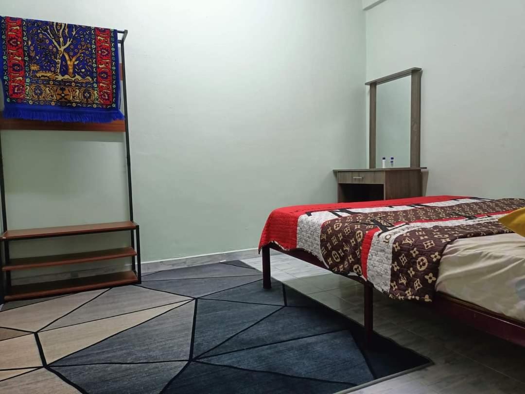 Three-Bedroom House photo 1