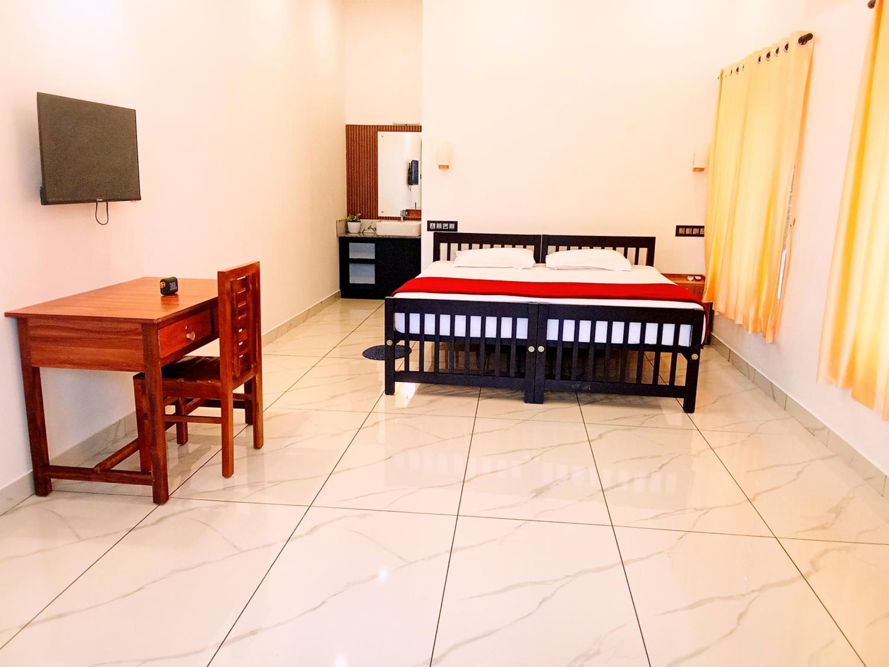 Deluxe Double Room with Side Sea View - Photo 14