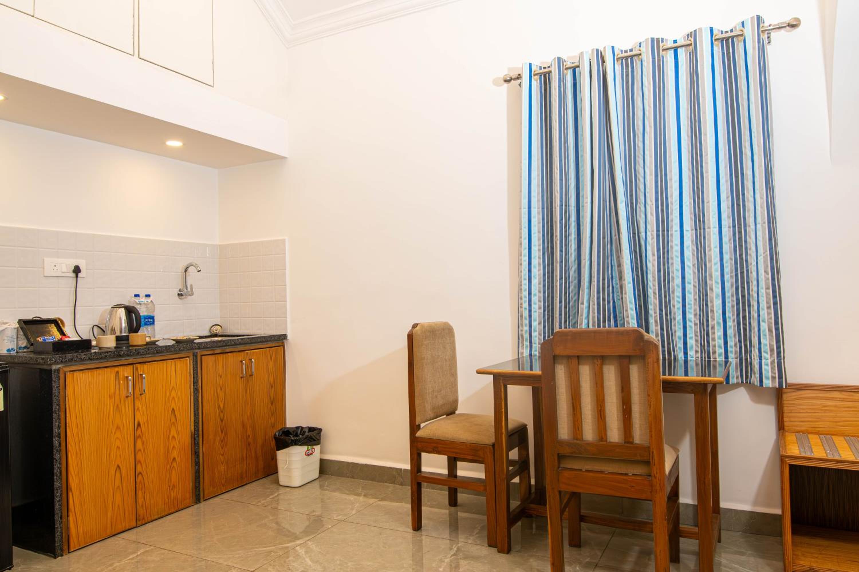 Standard Double Room - Photo 4