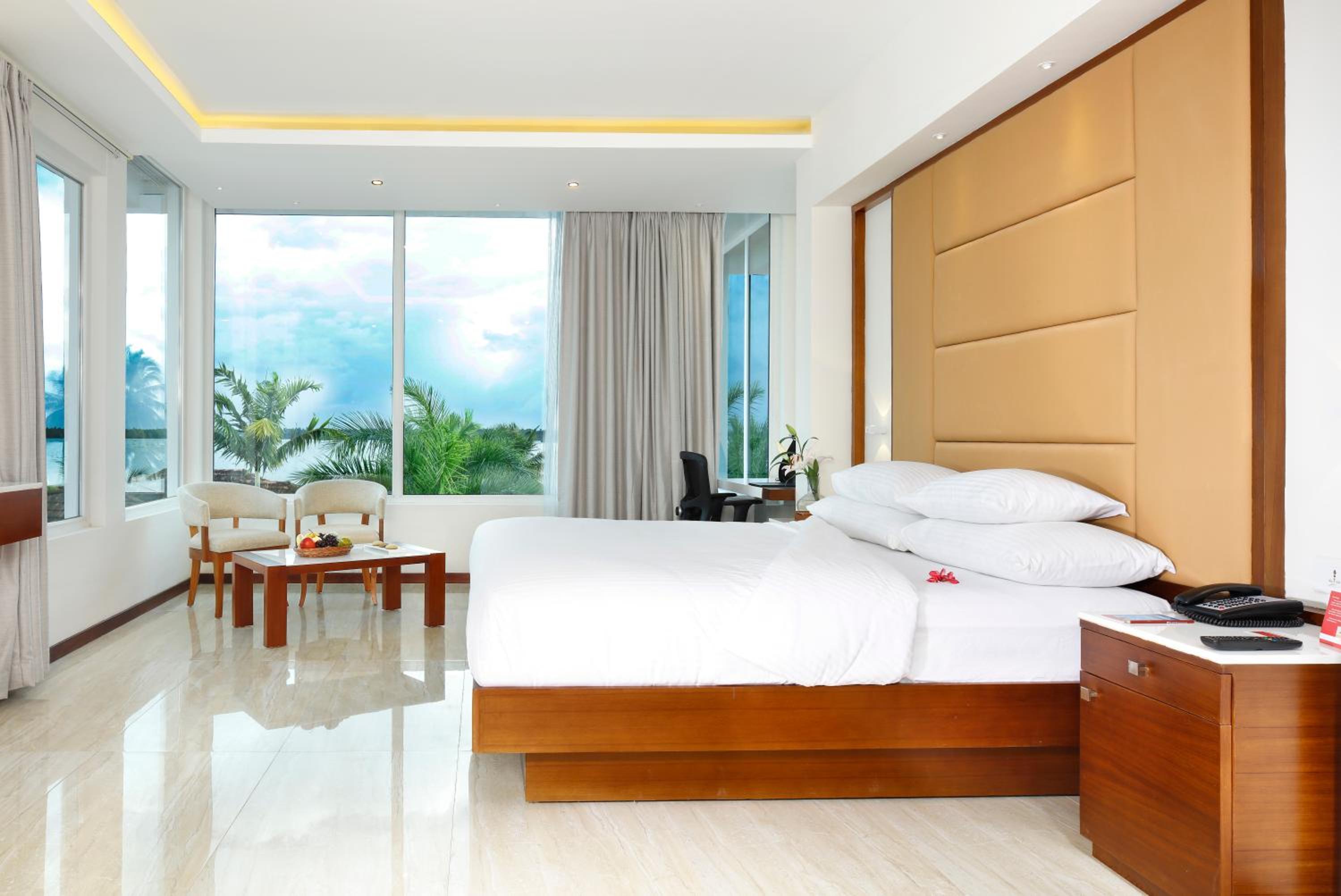 1 Twin Bed Non Smoking Luxury Room - Photo 3