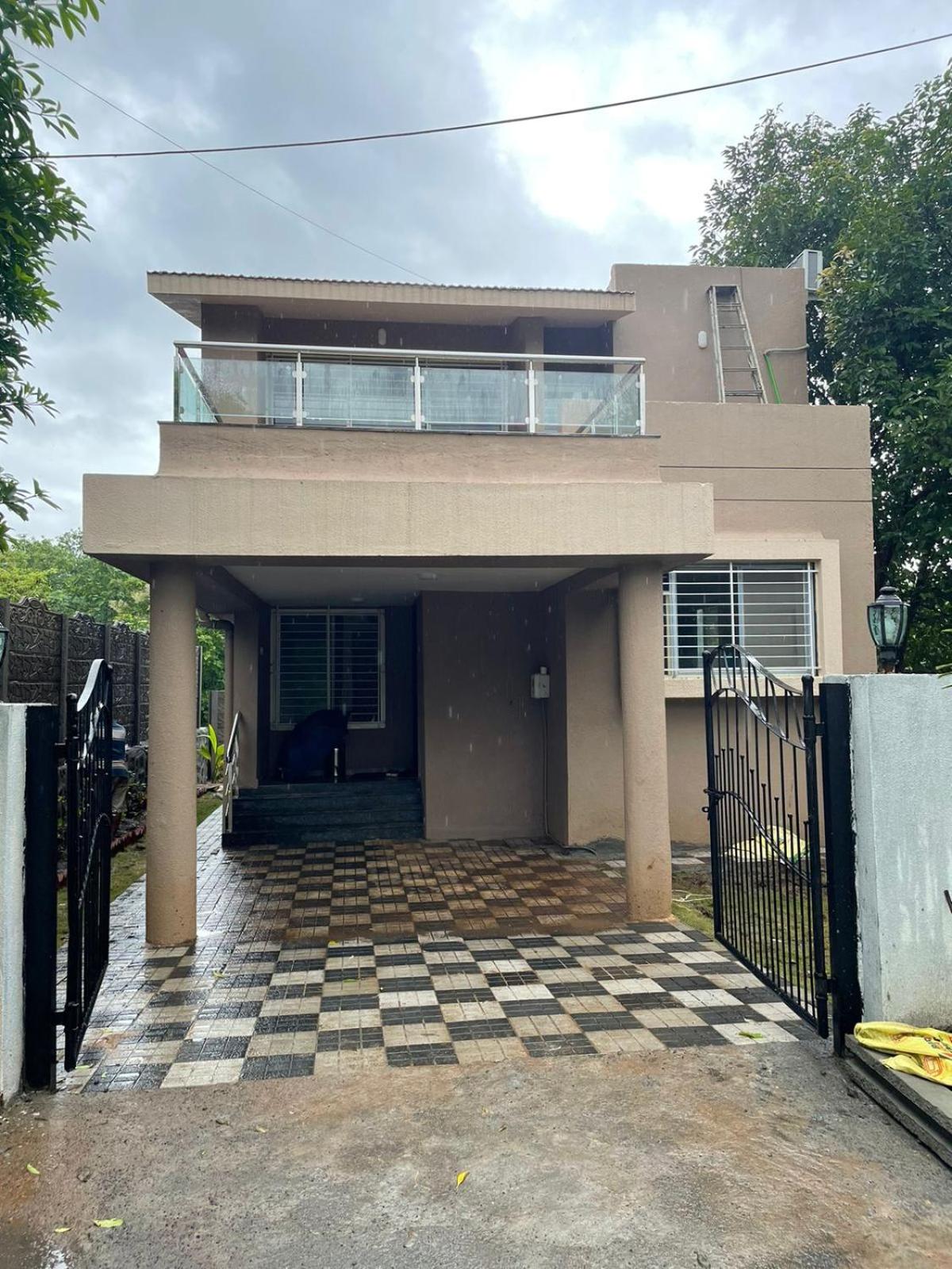 Three-Bedroom Villa photo 2