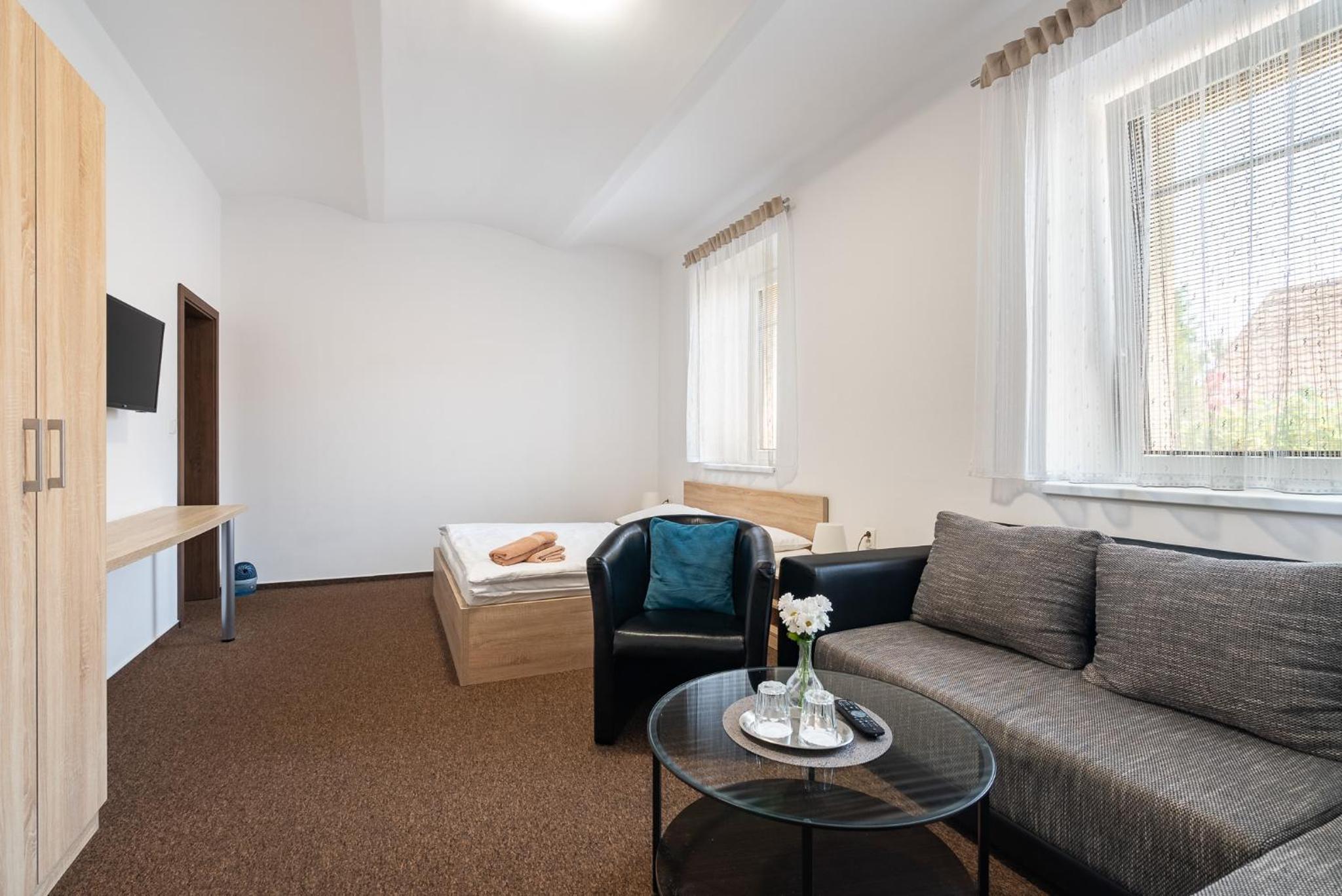 Deluxe Double Room with Extra Bed photo 1