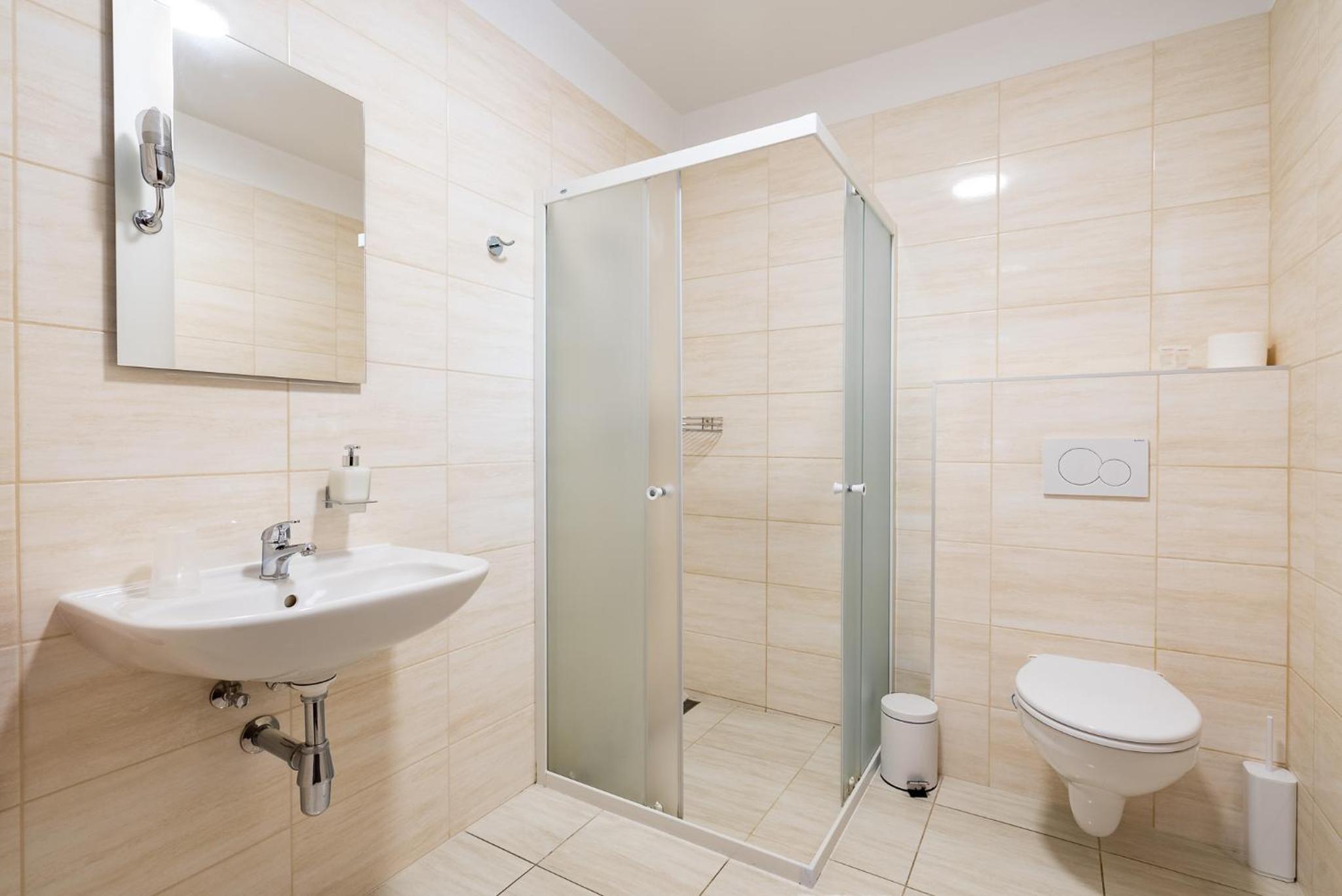 Deluxe Double Room with Extra Bed photo 2