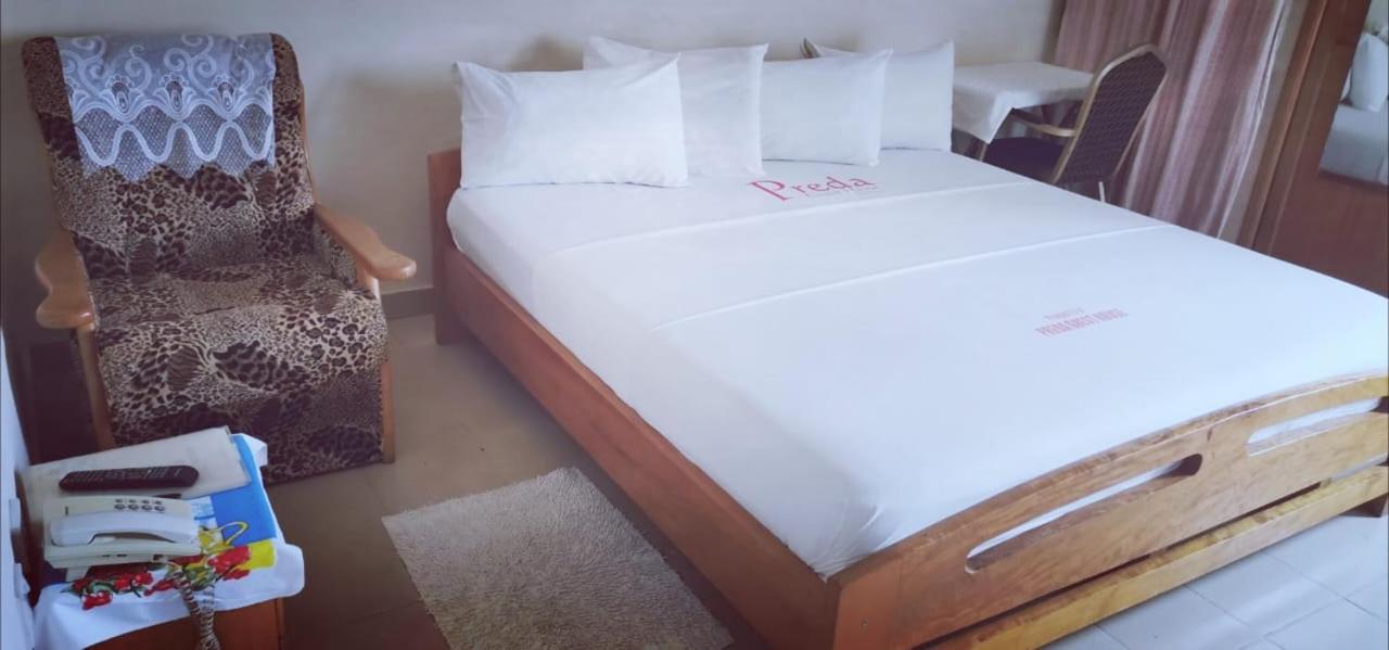 Single Room With Private Bathroom photo 2