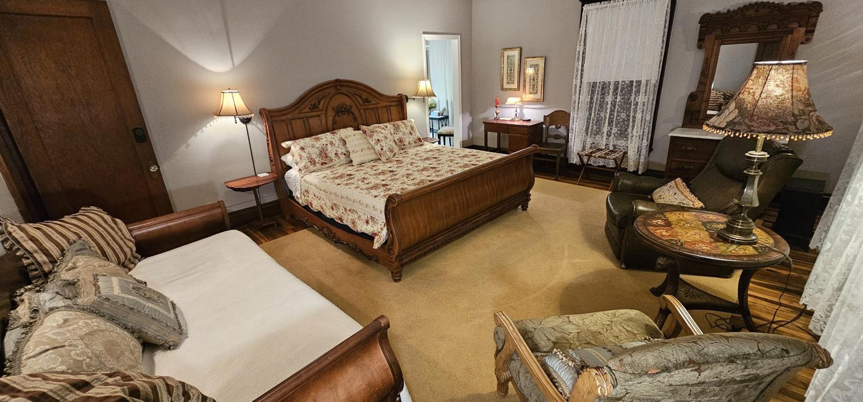 Deluxe Double Or Twin Room photo 3