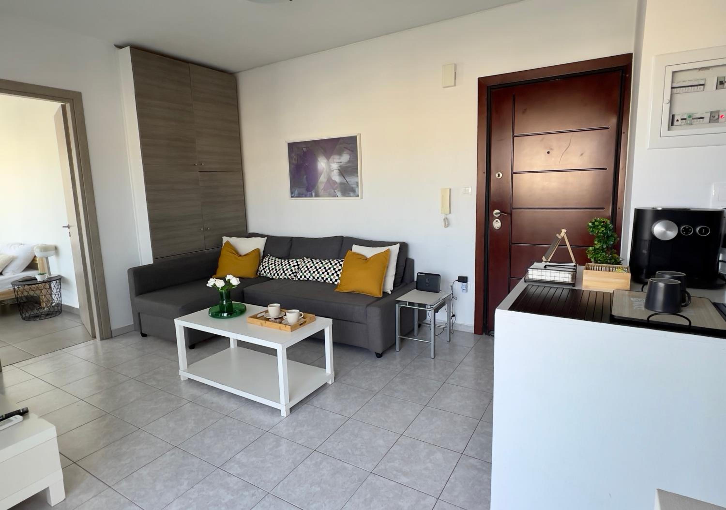 One-Bedroom Apartment